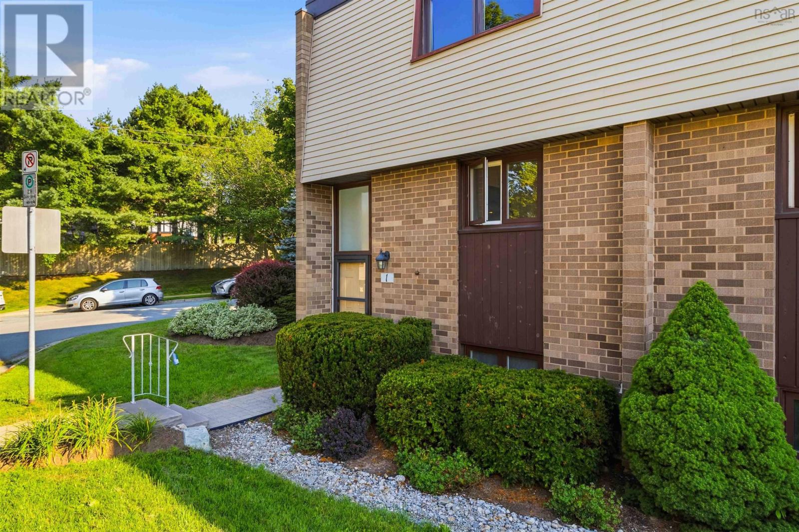 1 Forestside Crescent, Halifax, Nova Scotia  B3M 1M5 - Photo 3 - 202619973