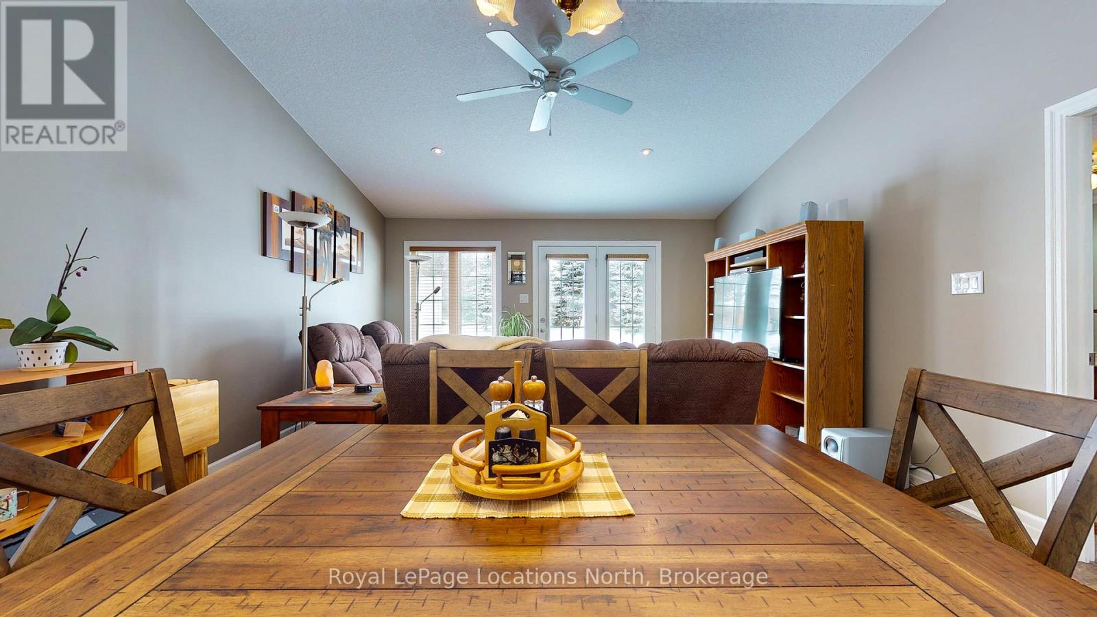 54 New York Avenue, Wasaga Beach, Ontario  L9Z 3A8 - Photo 23 - S13017352