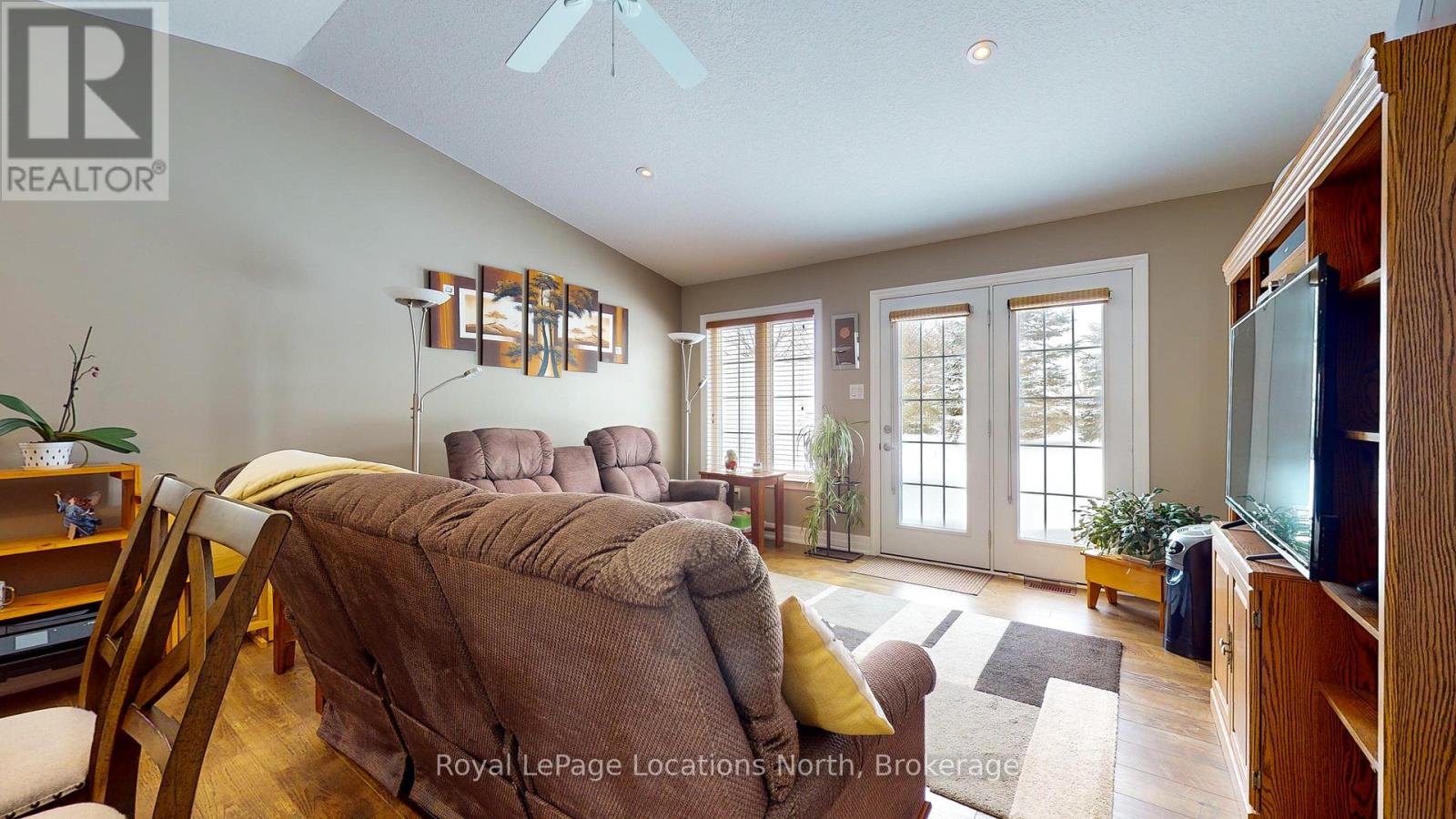 54 New York Avenue, Wasaga Beach, Ontario  L9Z 3A8 - Photo 27 - S13017352