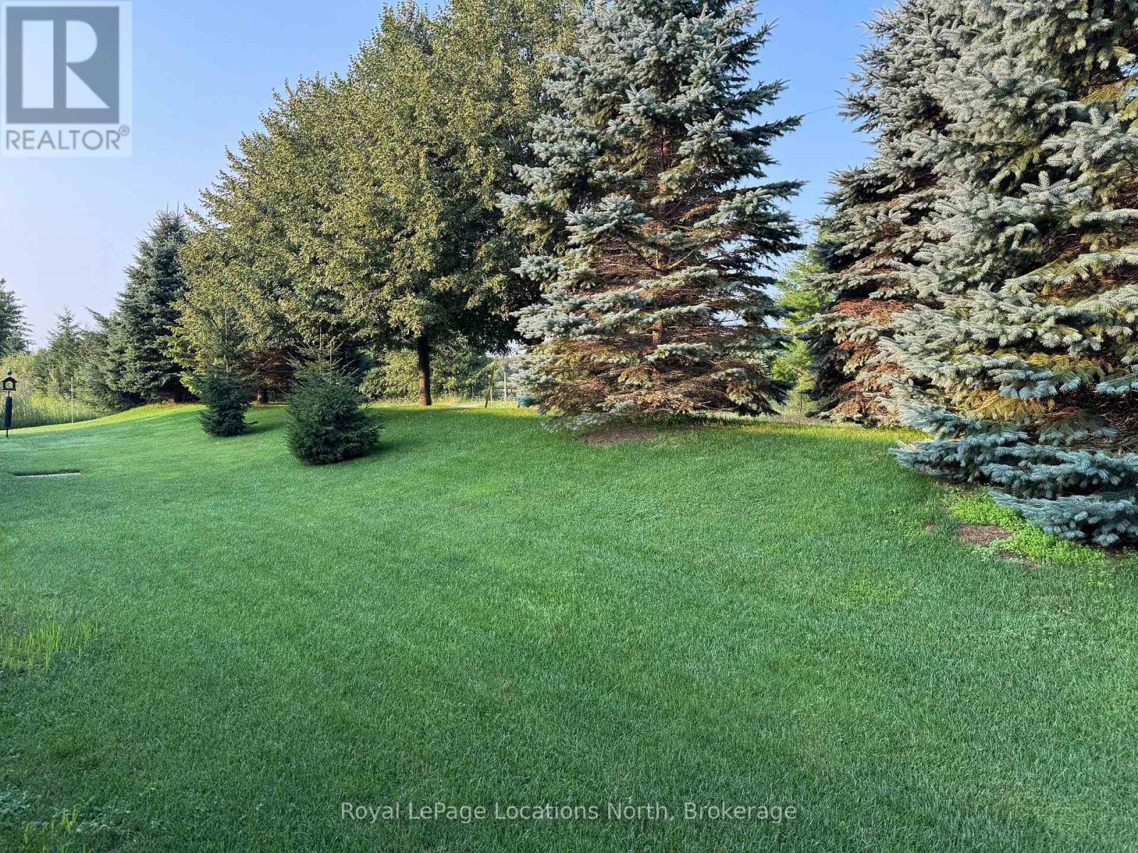 54 New York Avenue, Wasaga Beach, Ontario  L9Z 3A8 - Photo 4 - S13017352