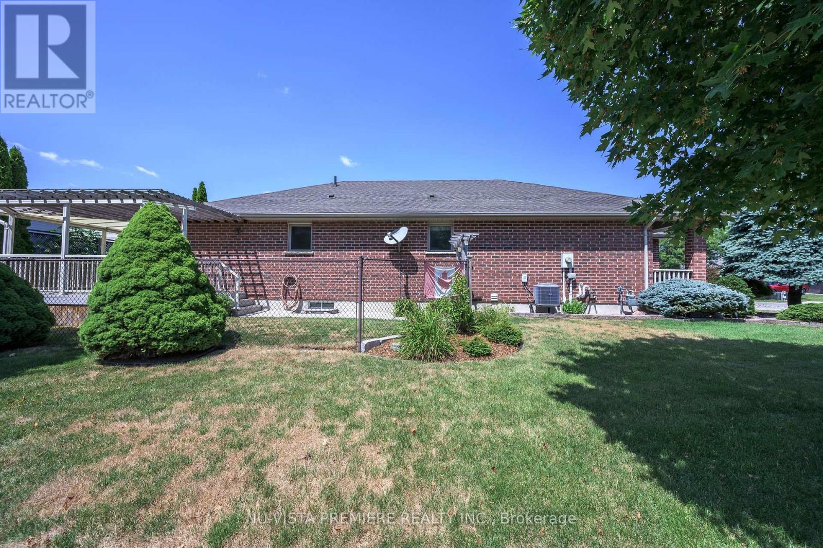 1616 Blackmaple Crescent, London East, Ontario  N5Y 6L7 - Photo 3 - X13655608