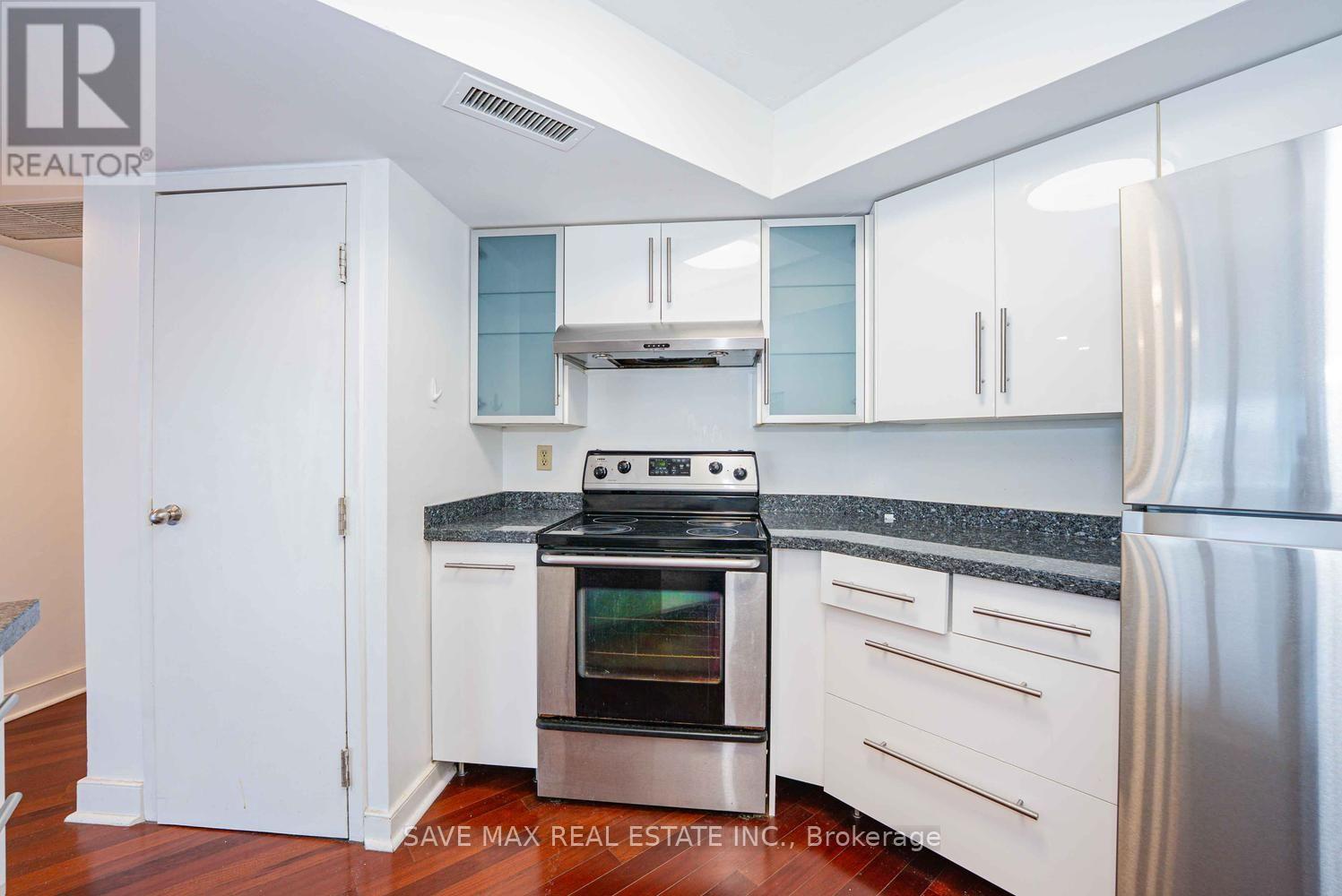 1618 - 1001 Bay Street, Toronto, Ontario  M5S 3A6 - Photo 15 - C13655586