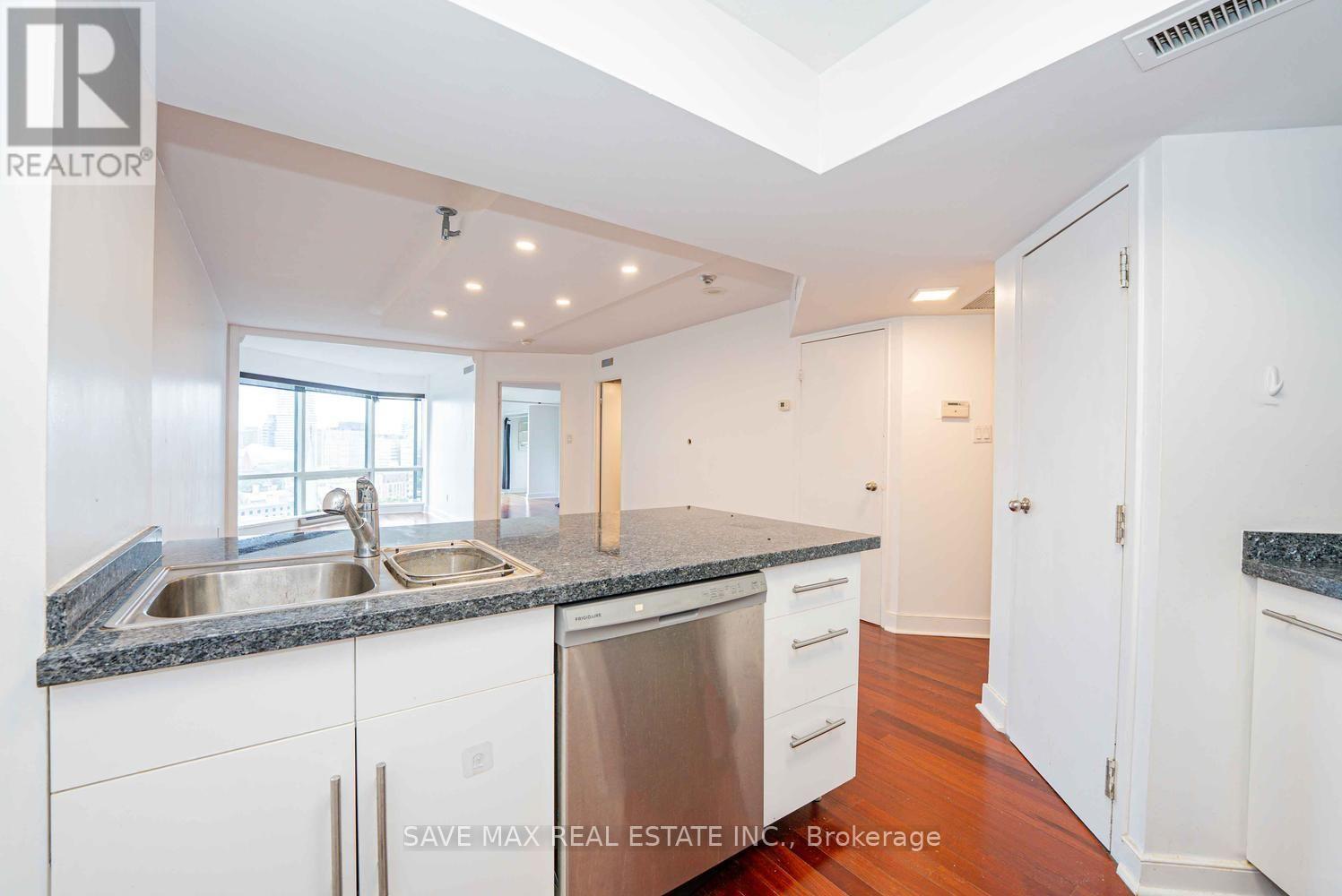 1618 - 1001 Bay Street, Toronto, Ontario  M5S 3A6 - Photo 16 - C13655586