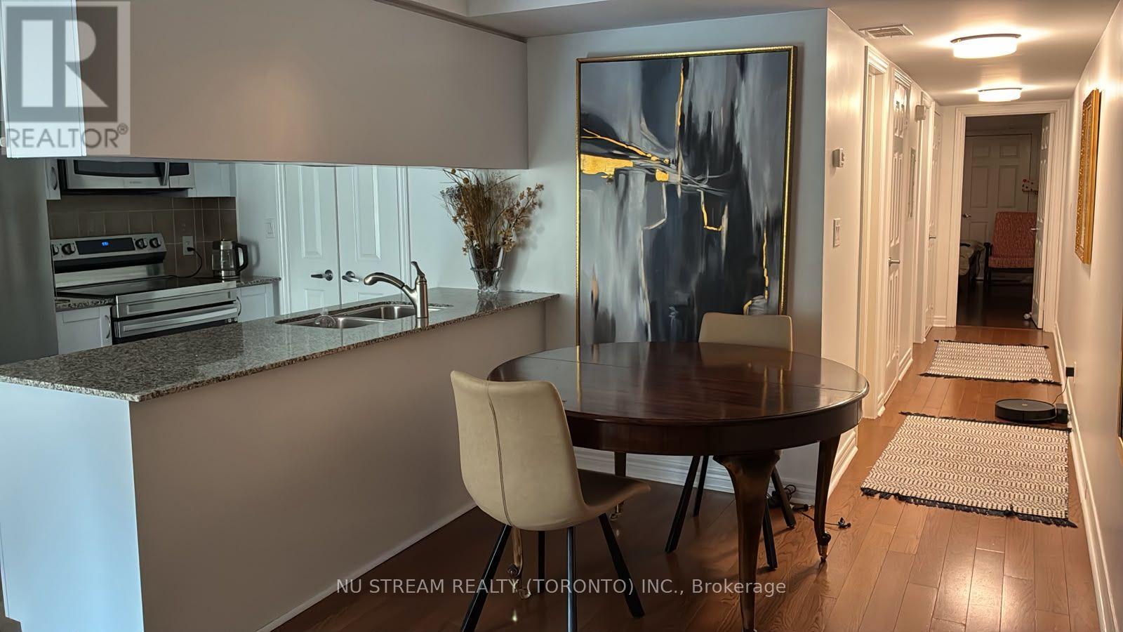 201 - 10 Brian Peck Crescent, Toronto, Ontario  M4G 4K4 - Photo 11 - C13655610