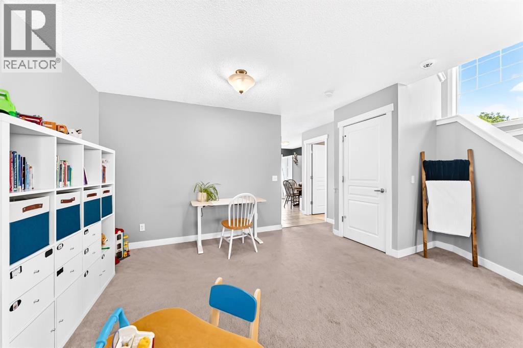 278 Luxstone Way SW, Airdrie, Alberta  T4B 0H7 - Photo 7 - A2330061
