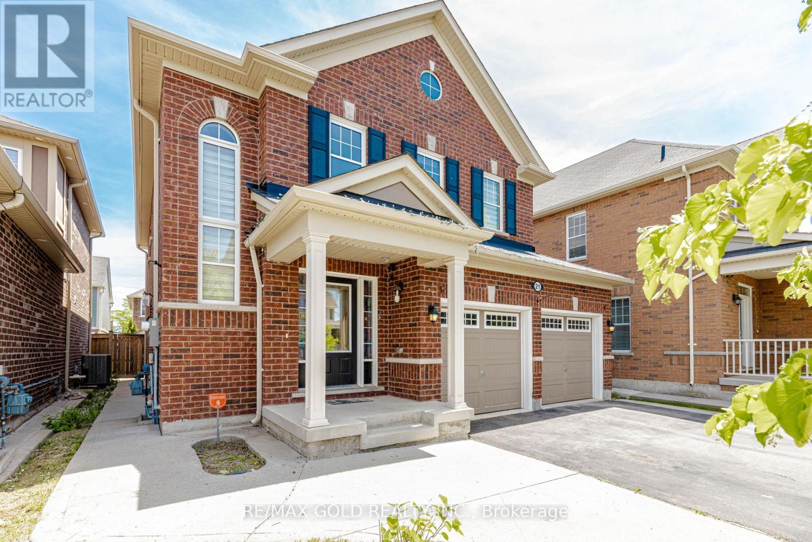 21 Killick Road, Brampton, Ontario  L7A 0Y6 - Photo 3 - W13655590