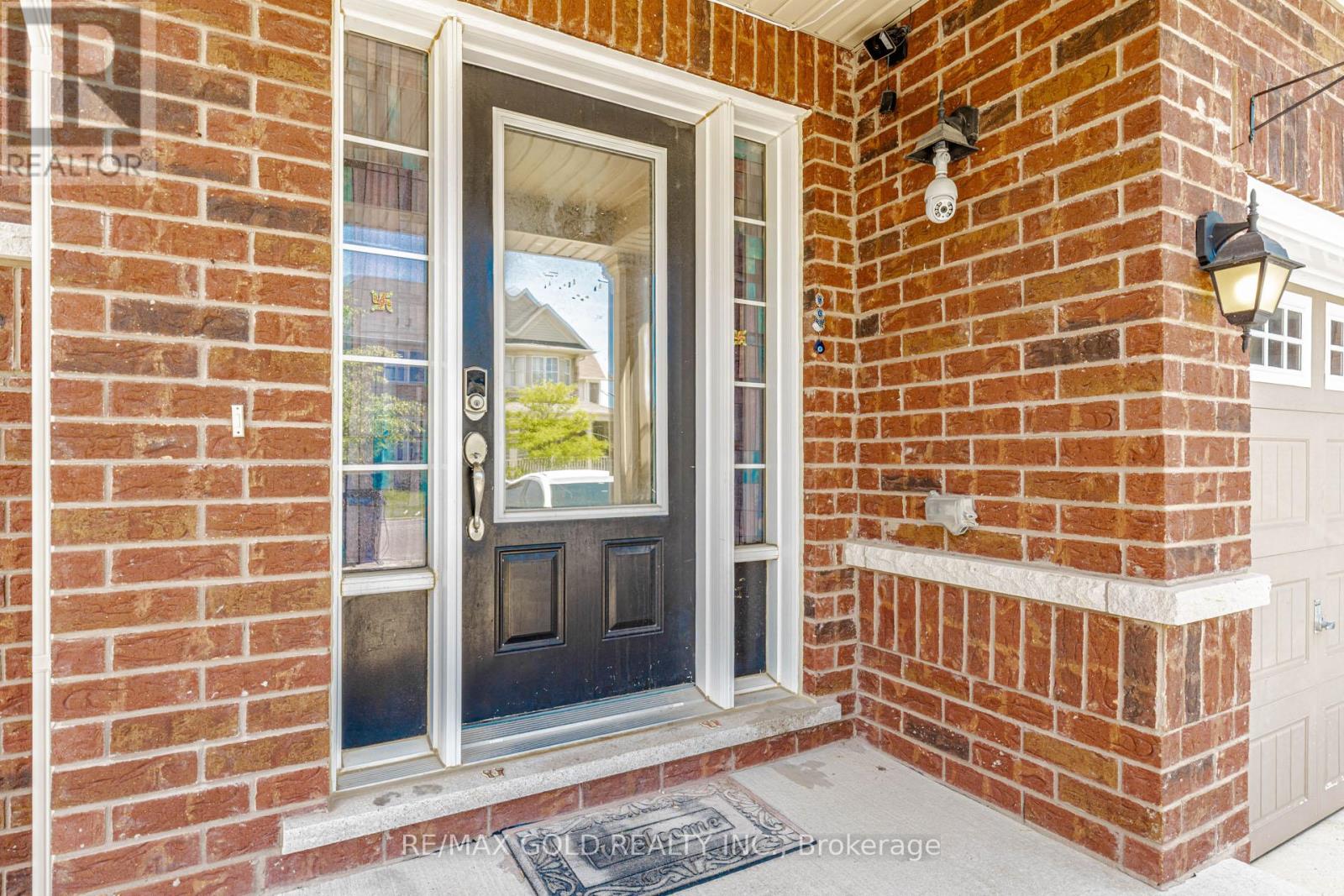 21 Killick Road, Brampton, Ontario  L7A 0Y6 - Photo 4 - W13655590