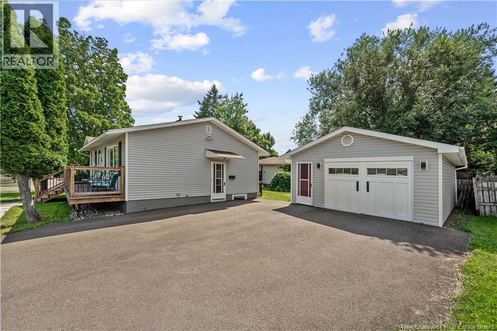 237 Buckingham Avenue, Riverview, New Brunswick  E1B 2N9 - Photo 2 - NB145565