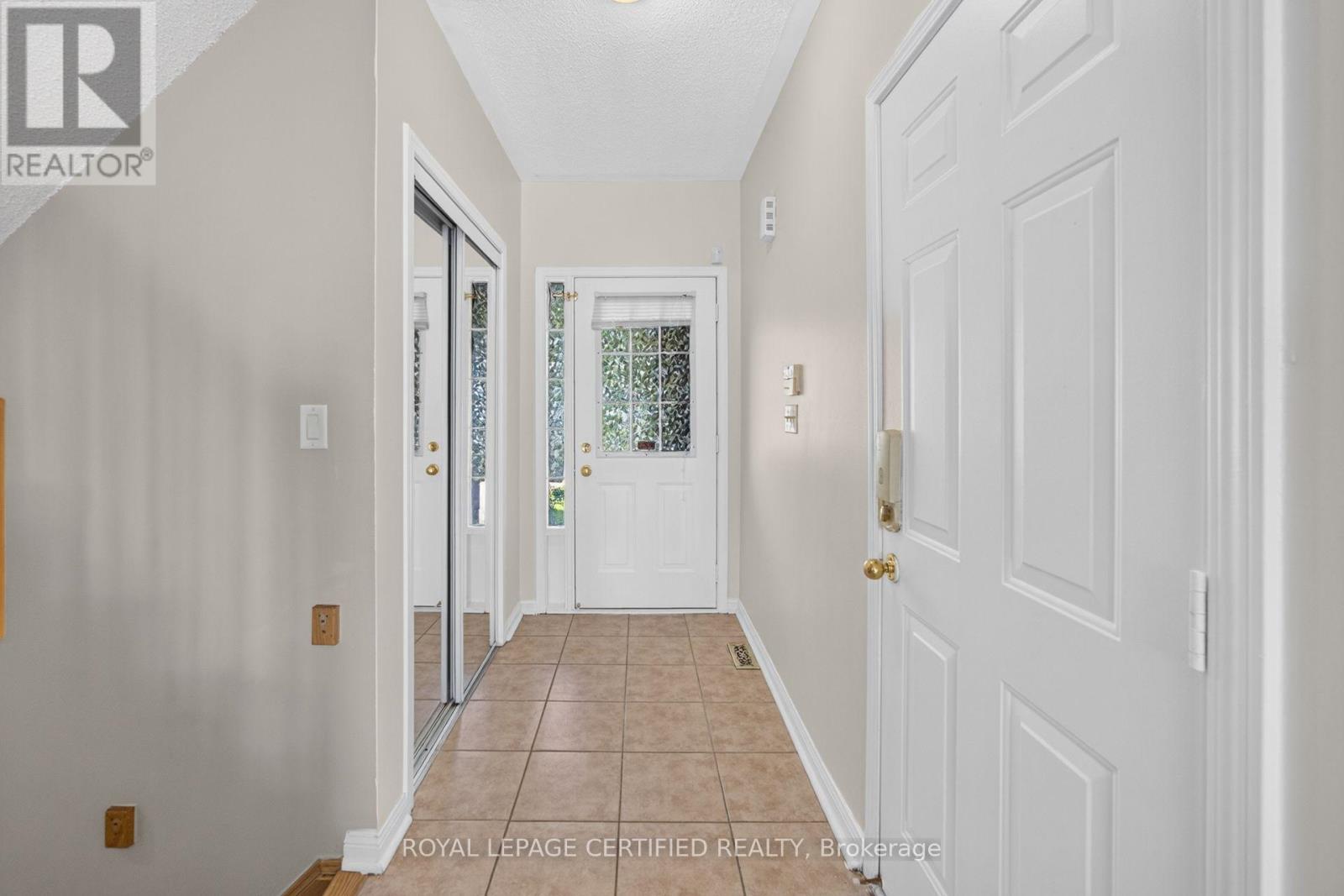 464 Collis Court, Milton, Ontario  L9T 5N1 - Photo 5 - W13650136