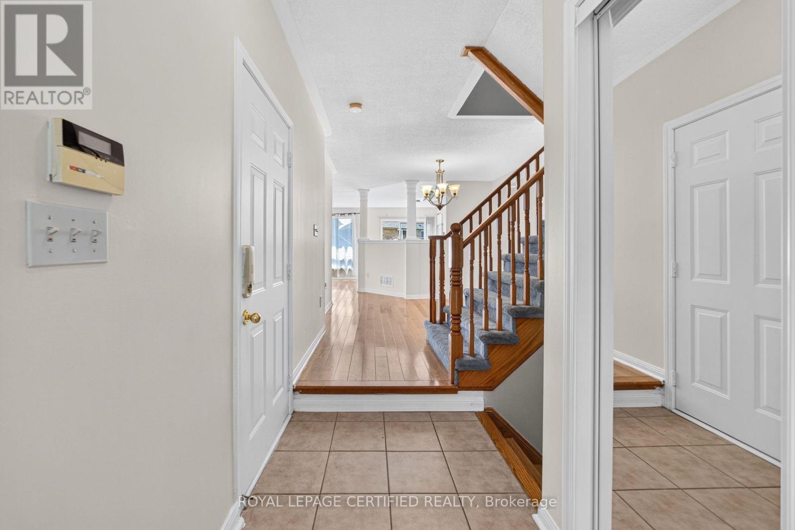 464 Collis Court, Milton, Ontario  L9T 5N1 - Photo 4 - W13650136