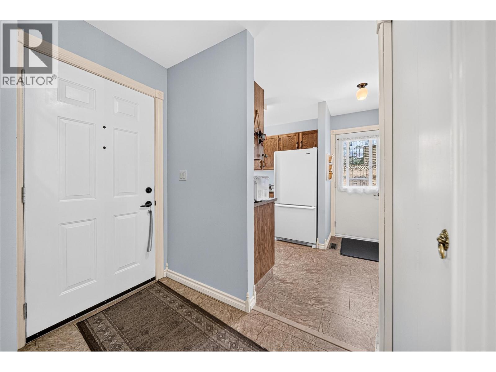 1252 Ponderosa Drive, Sparwood, British Columbia  V0B 2G2 - Photo 2 - 10388526