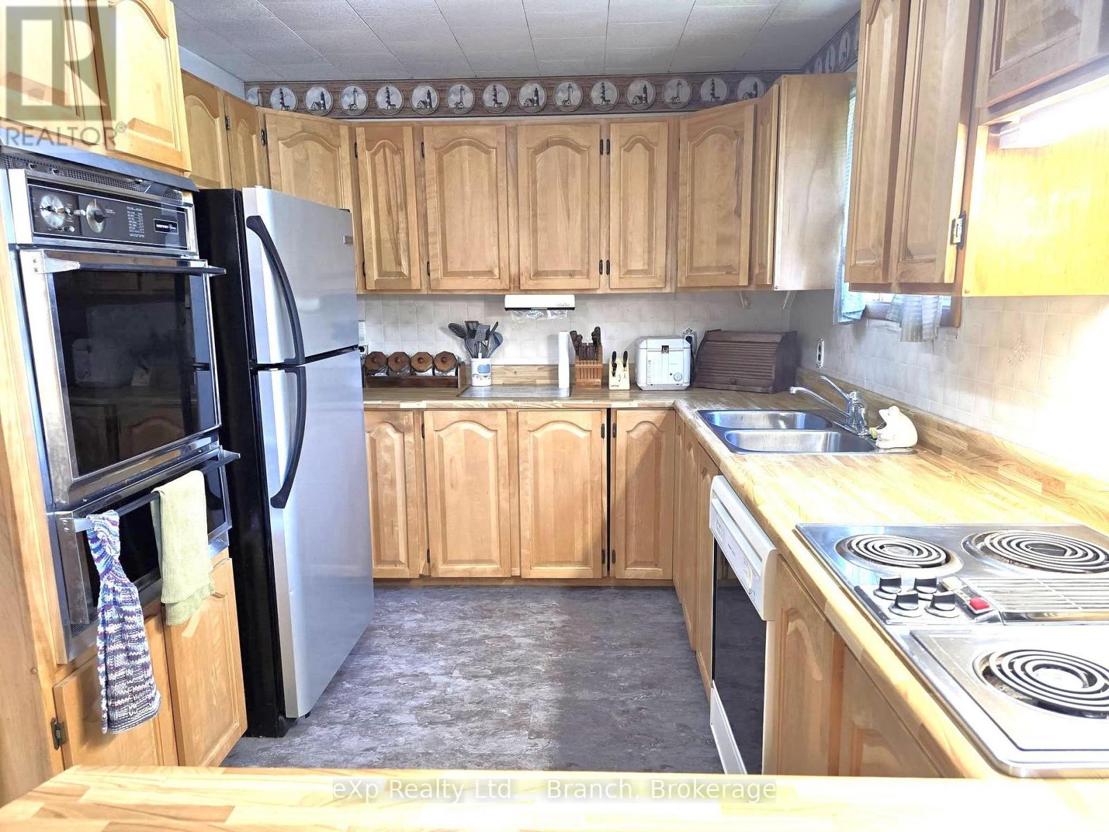 34 Third Avenue, Kirkland Lake, Ontario  P0K 1L0 - Photo 14 - T13655662