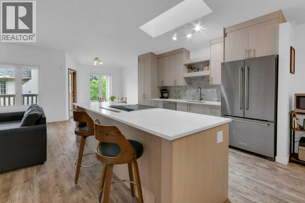 119 Edgepark Villas NW, Calgary, Alberta  T3A 3S2 - Photo 4 - A2327089