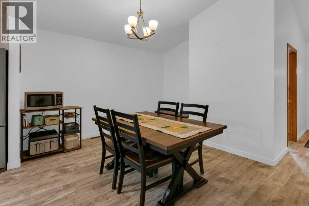 119 Edgepark Villas NW, Calgary, Alberta  T3A 3S2 - Photo 13 - A2327089