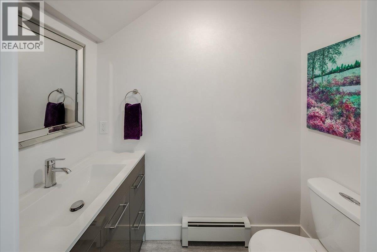 1195 Tamarac Avenue, Trail, British Columbia  V1R 4H8 - Photo 8 - 10397175
