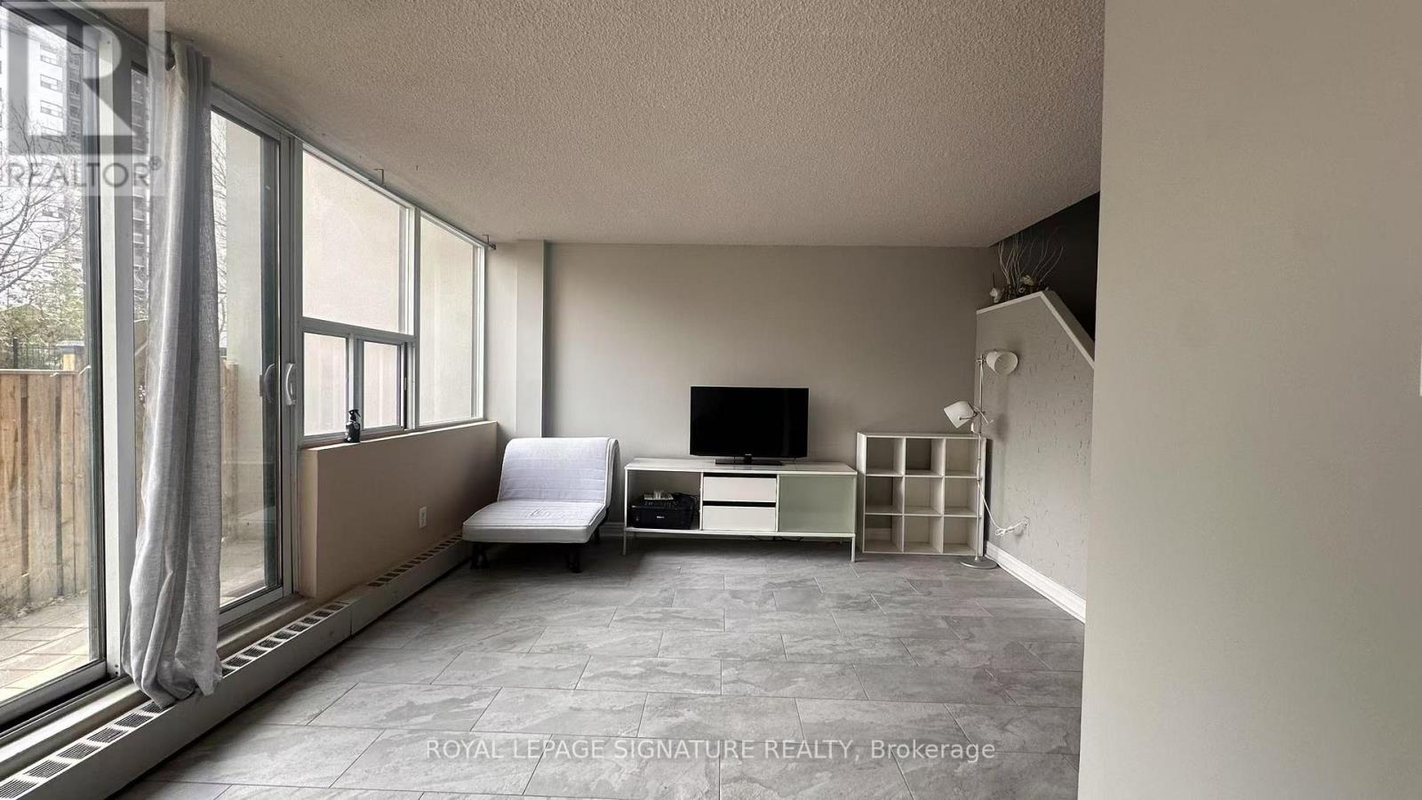 109 - 2121 Roche Court, Mississauga, Ontario L5K 2C7 - Photo 10 - W13655648