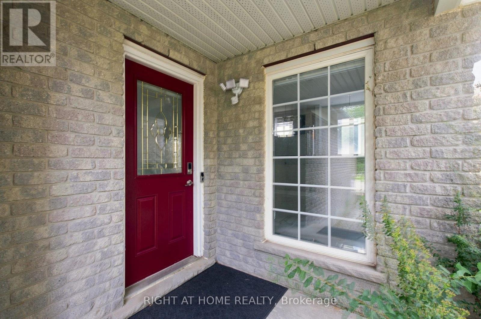 187 Clairfields Drive E, Guelph, Ontario  N1L 1N4 - Photo 3 - X13655654