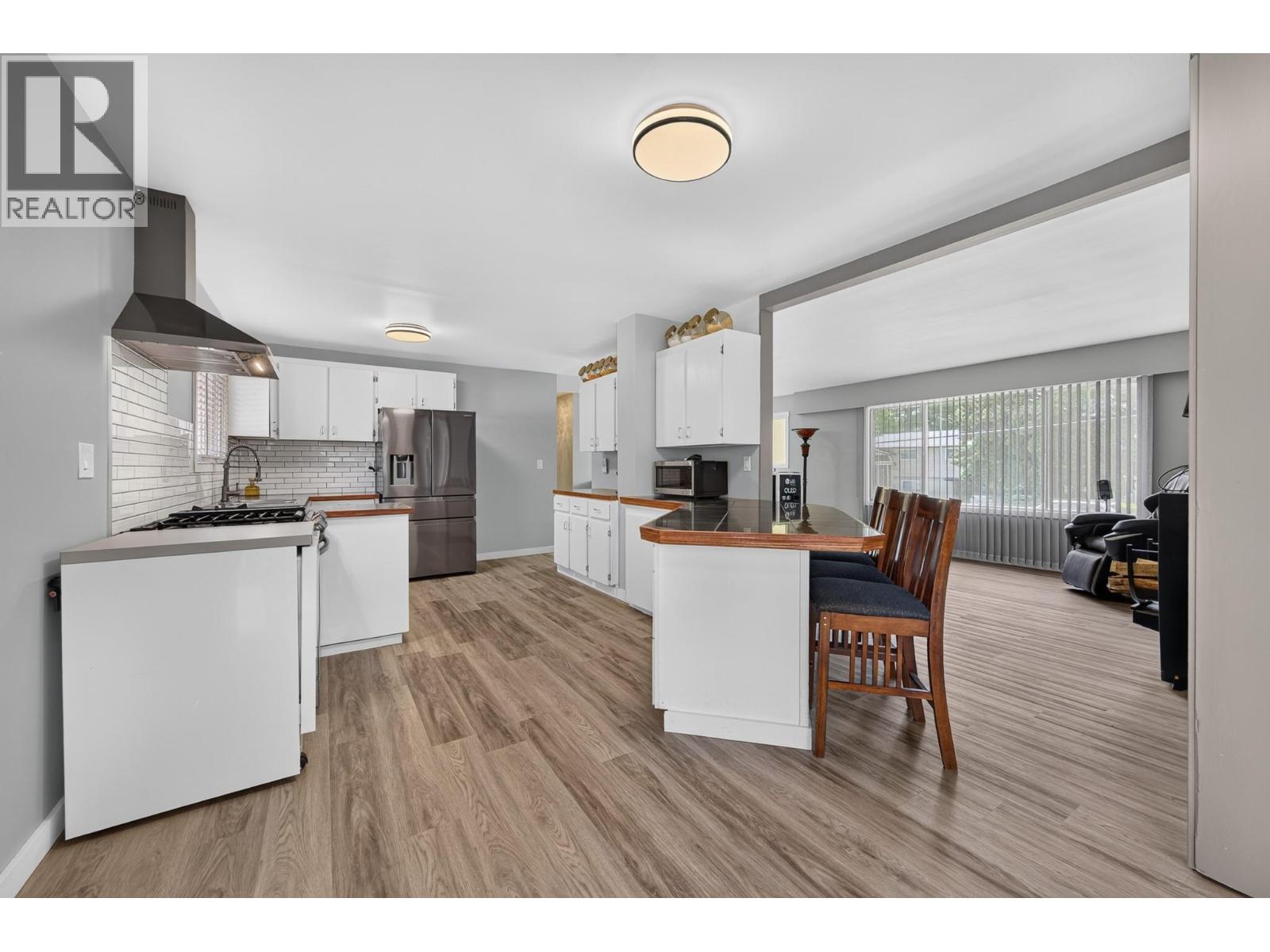 816 Bebek Road, Kamloops, British Columbia  V2B 6P1 - Photo 7 - 10394538