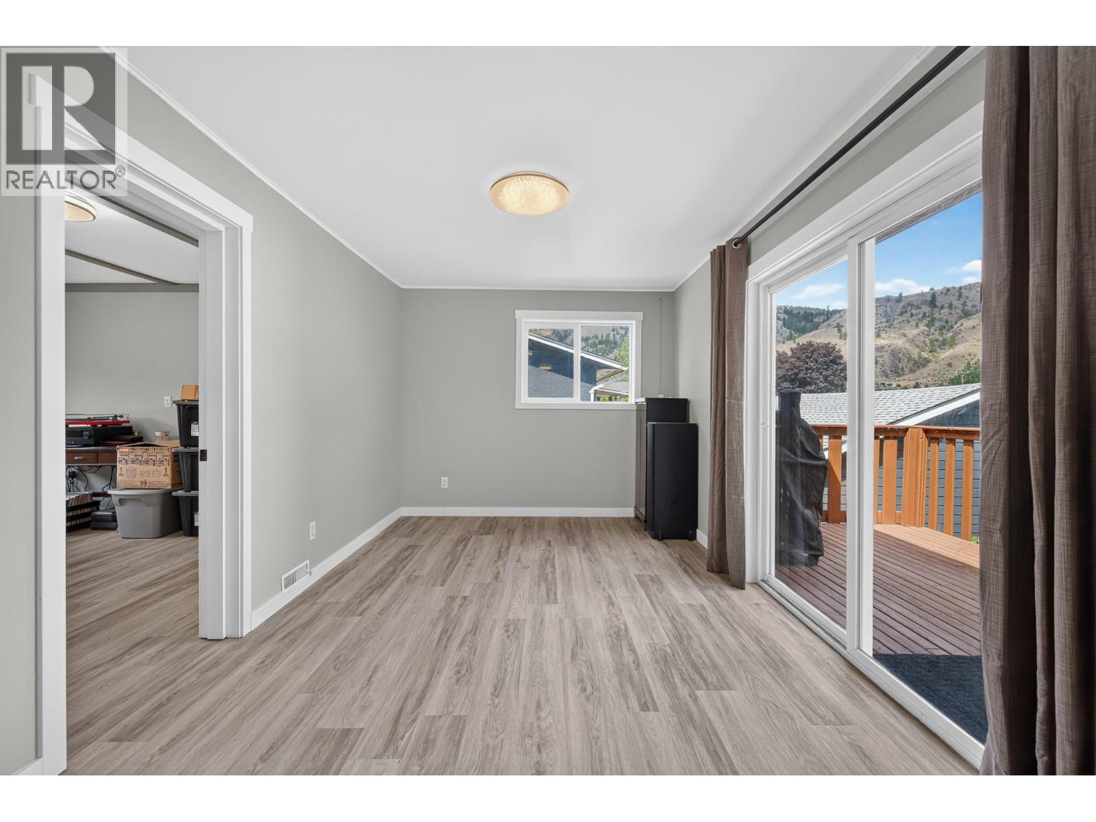 816 Bebek Road, Kamloops, British Columbia  V2B 6P1 - Photo 10 - 10394538