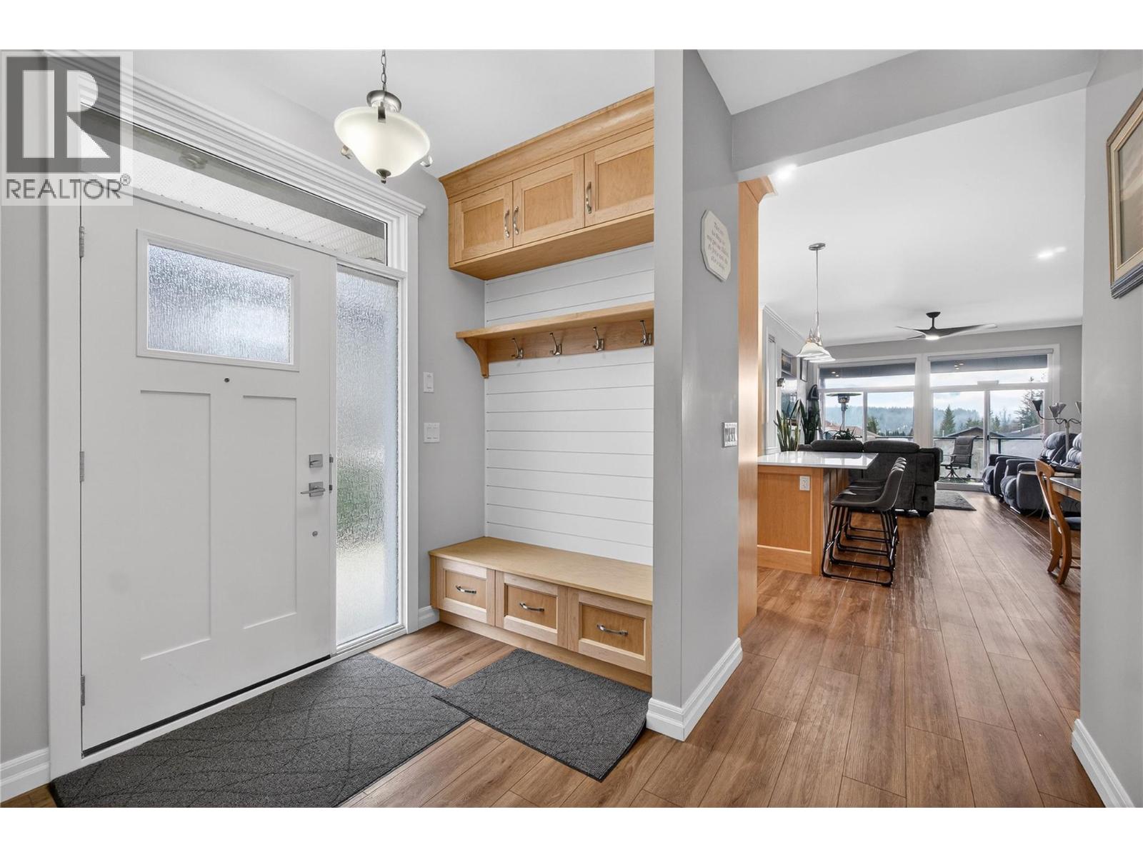 2715 Golf Course Drive Unit# 6, Blind Bay, British Columbia  V0E 1H1 - Photo 3 - 10375170