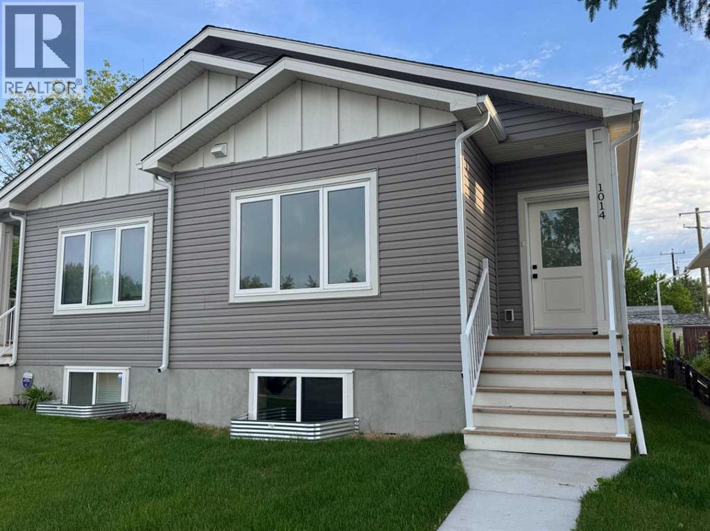1014 Limit Avenue, Crossfield, Alberta