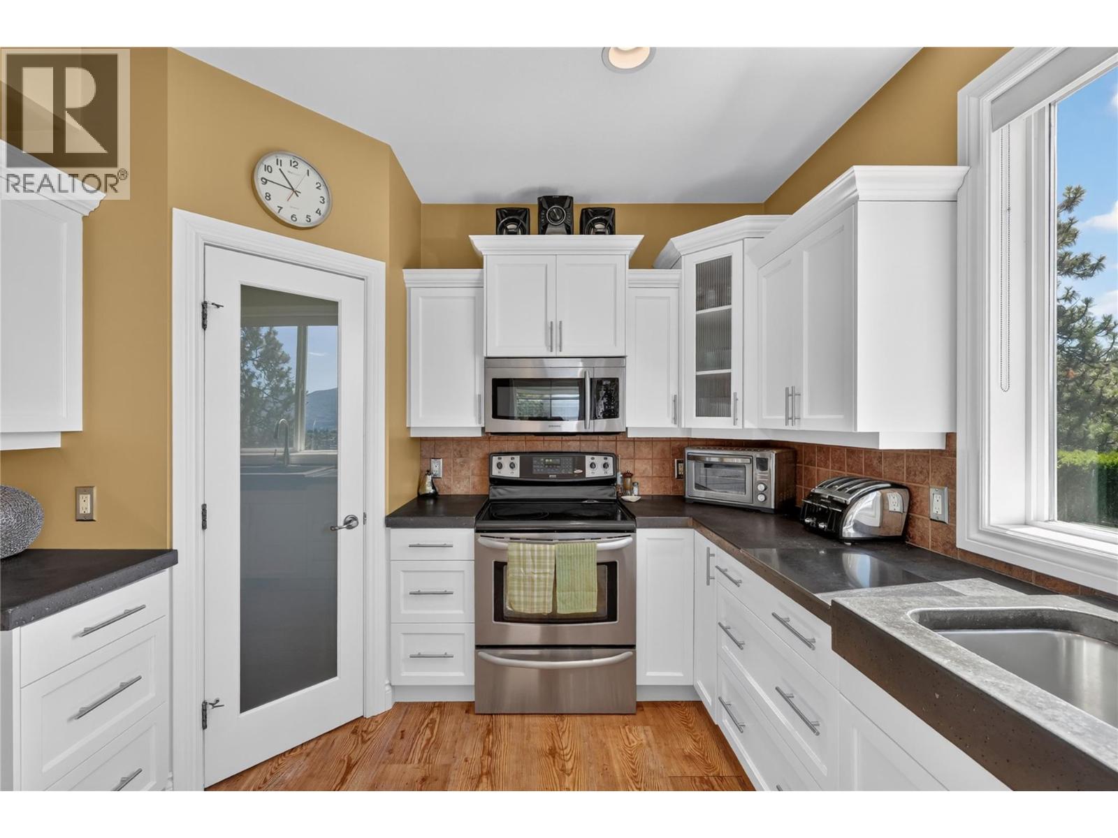 1124 Peak Point Drive, West Kelowna, British Columbia  V1Z 4A9 - Photo 14 - 10393752