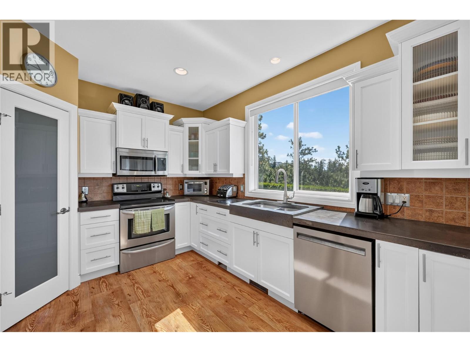 1124 Peak Point Drive, West Kelowna, British Columbia  V1Z 4A9 - Photo 11 - 10393752