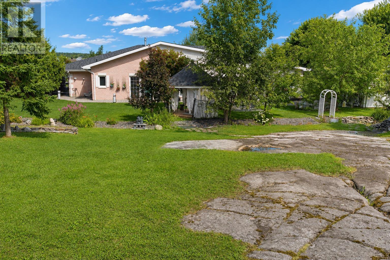 106 Bayview St, Longlac, Ontario  P0T 2A0 - Photo 9 - TB252554