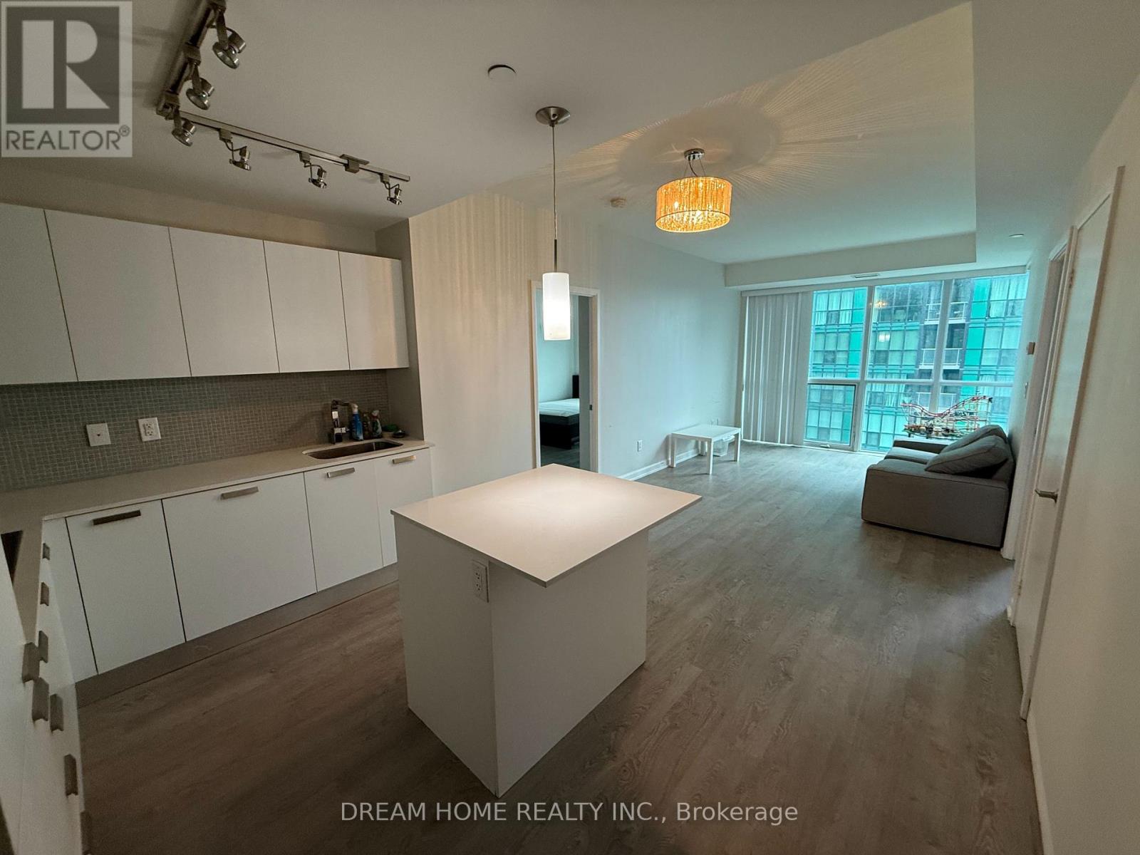 2506 - 9 BOGERT AVENUE, Toronto, Ontario