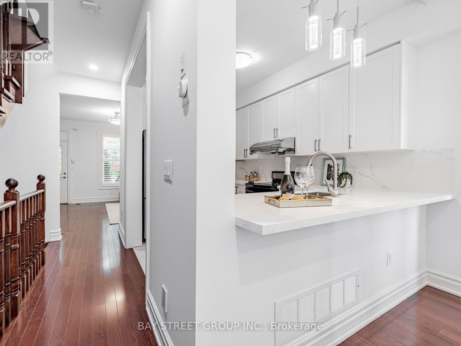 35 William Poole Way, Toronto, Ontario  M2N 7A6 - Photo 11 - C13655706