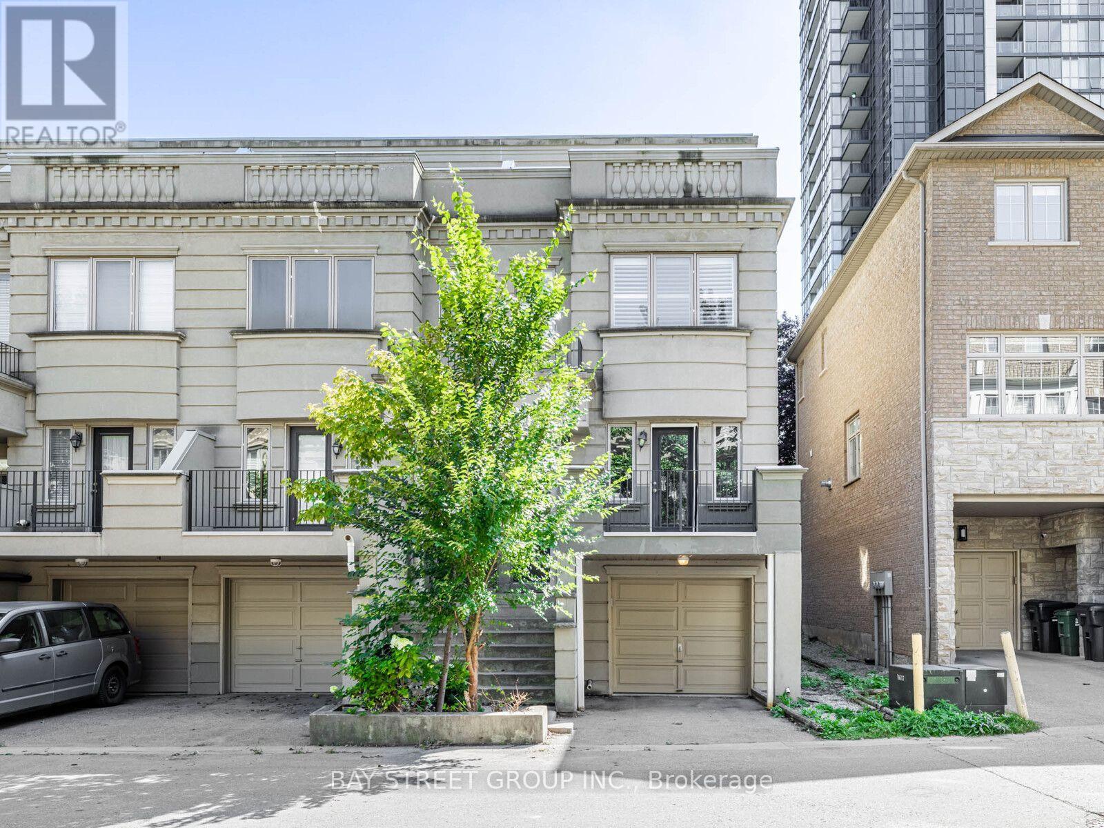 35 William Poole Way, Toronto, Ontario  M2N 7A6 - Photo 2 - C13655706