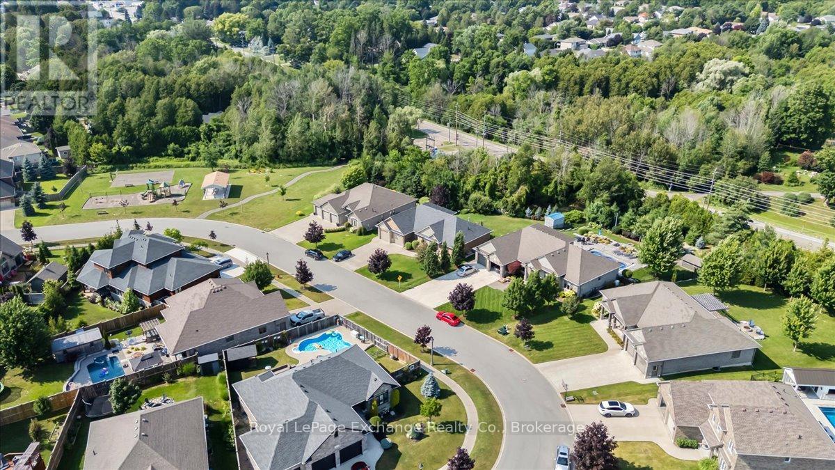 429 Mccullough Crescent, Kincardine, Ontario  N2Z 0A8 - Photo 32 - X13655710