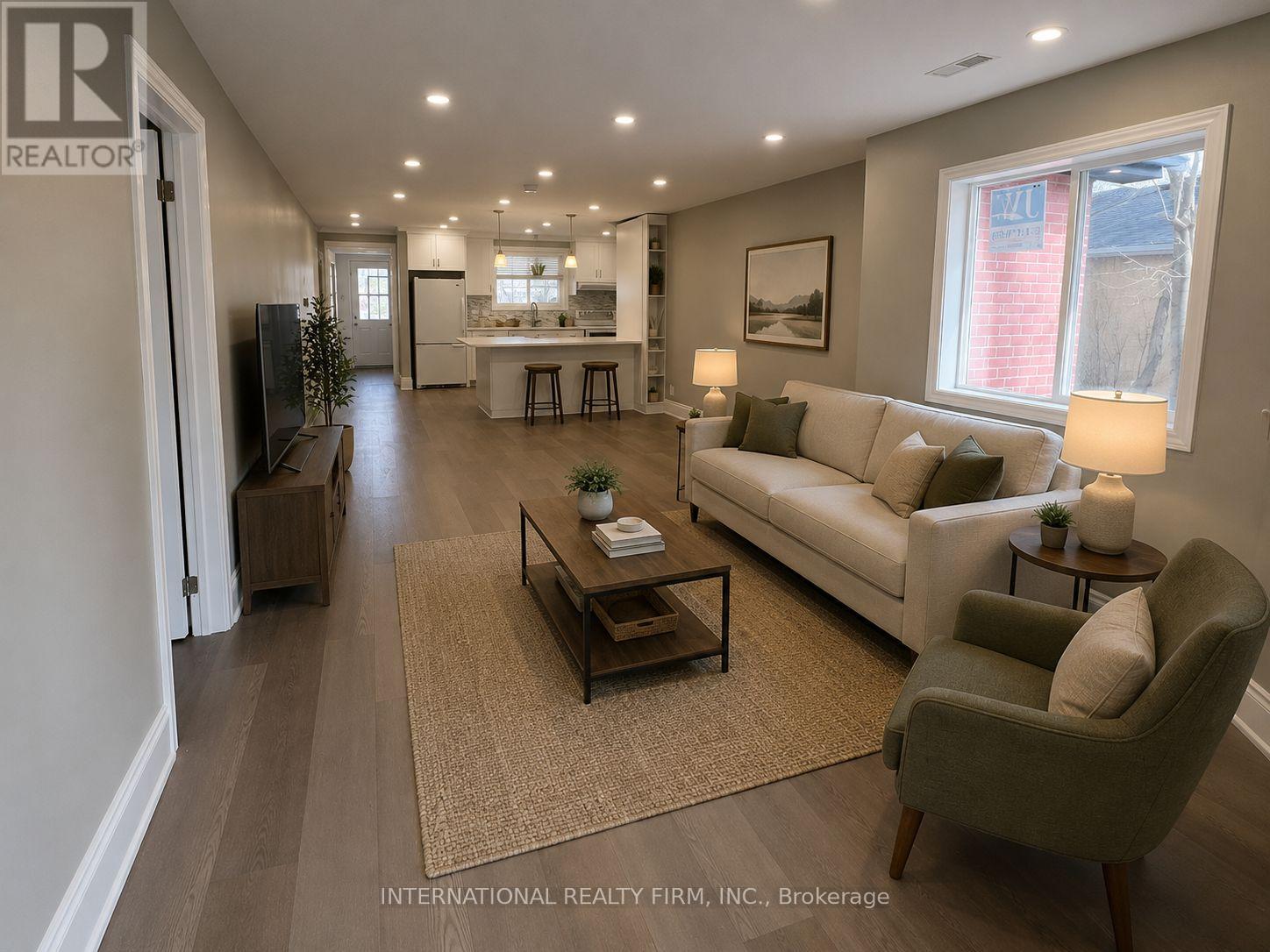 Main- Half - 73 Murray Drive, Aurora, Ontario L4G 2C2 - Photo 4 - N13655512