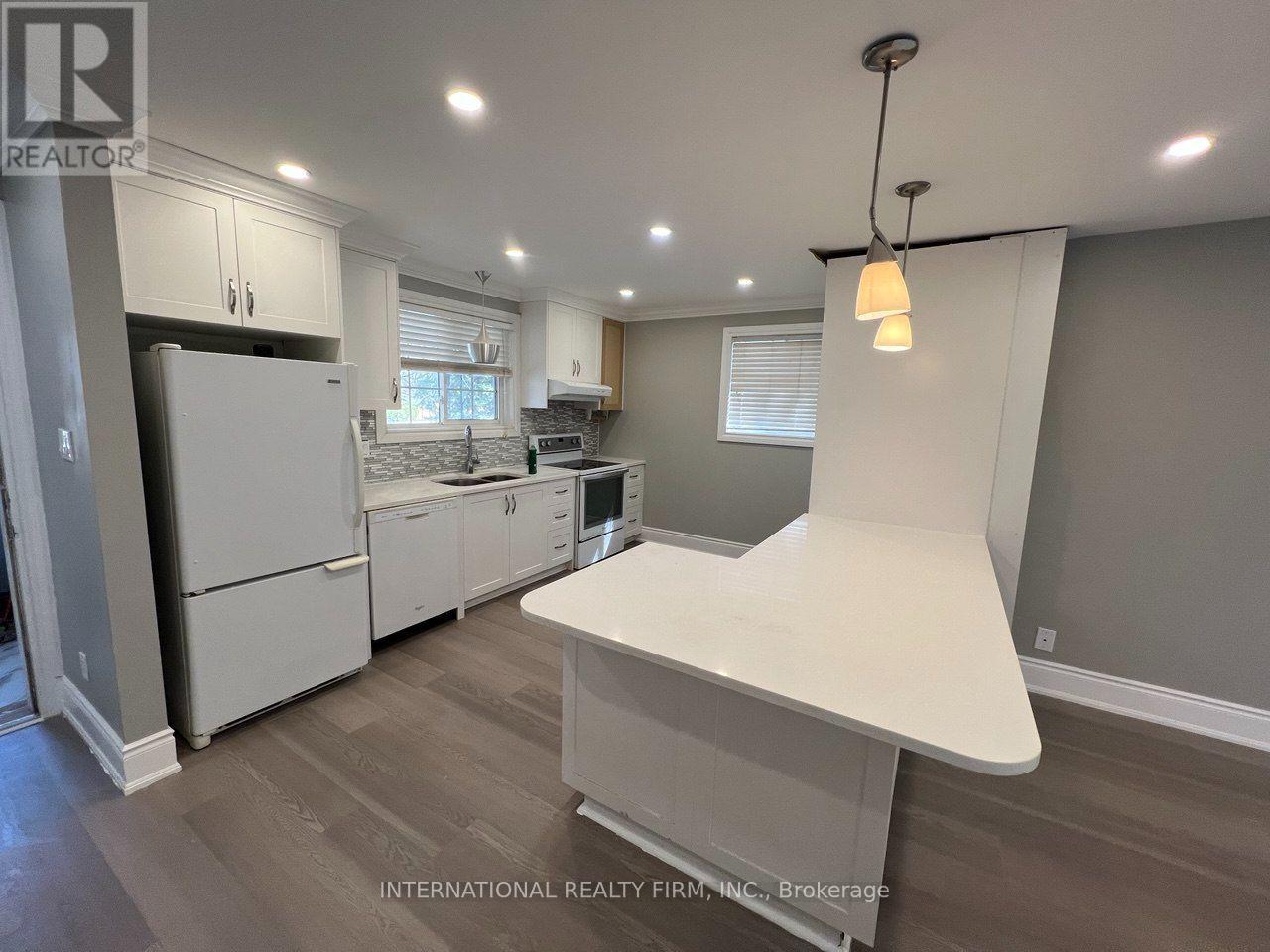 Main- Half - 73 Murray Drive, Aurora, Ontario L4G 2C2 - Photo 18 - N13655512