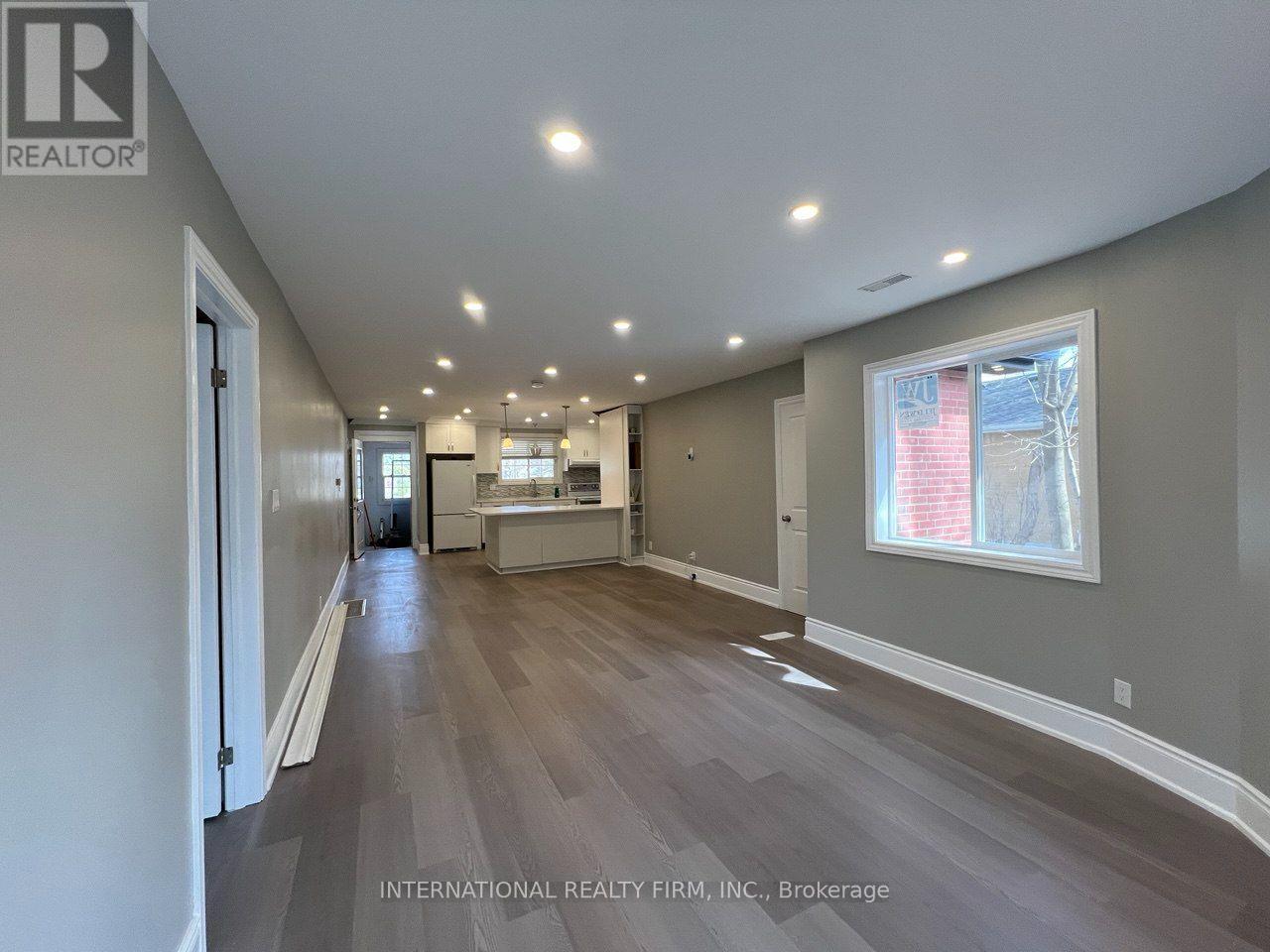 Main- Half - 73 Murray Drive, Aurora, Ontario  L4G 2C2 - Photo 21 - N13655512