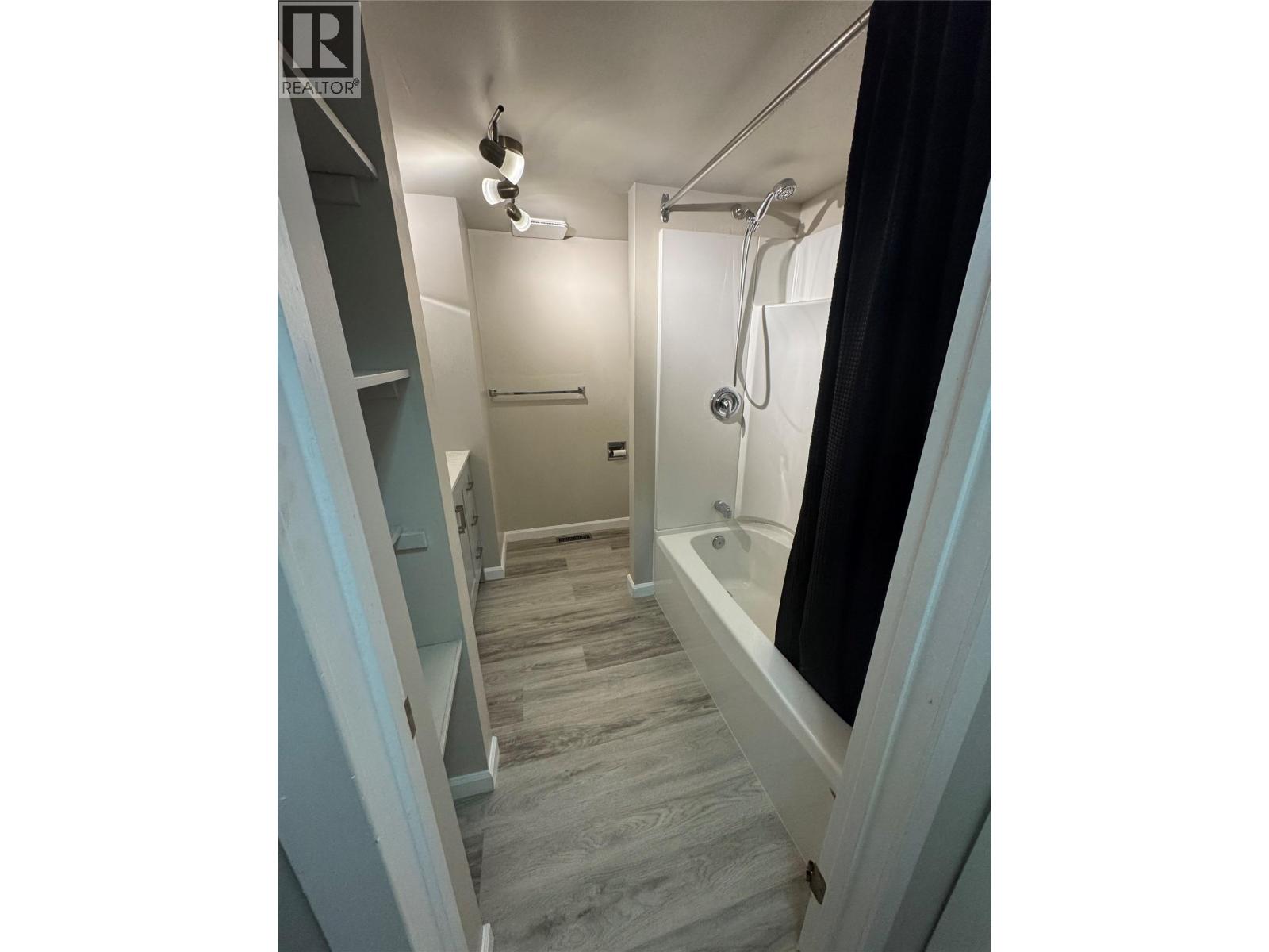 1221 Hugh Allan Drive Drive Unit# 11, Kamloops, British Columbia  V1S 1M7 - Photo 16 - 10390634