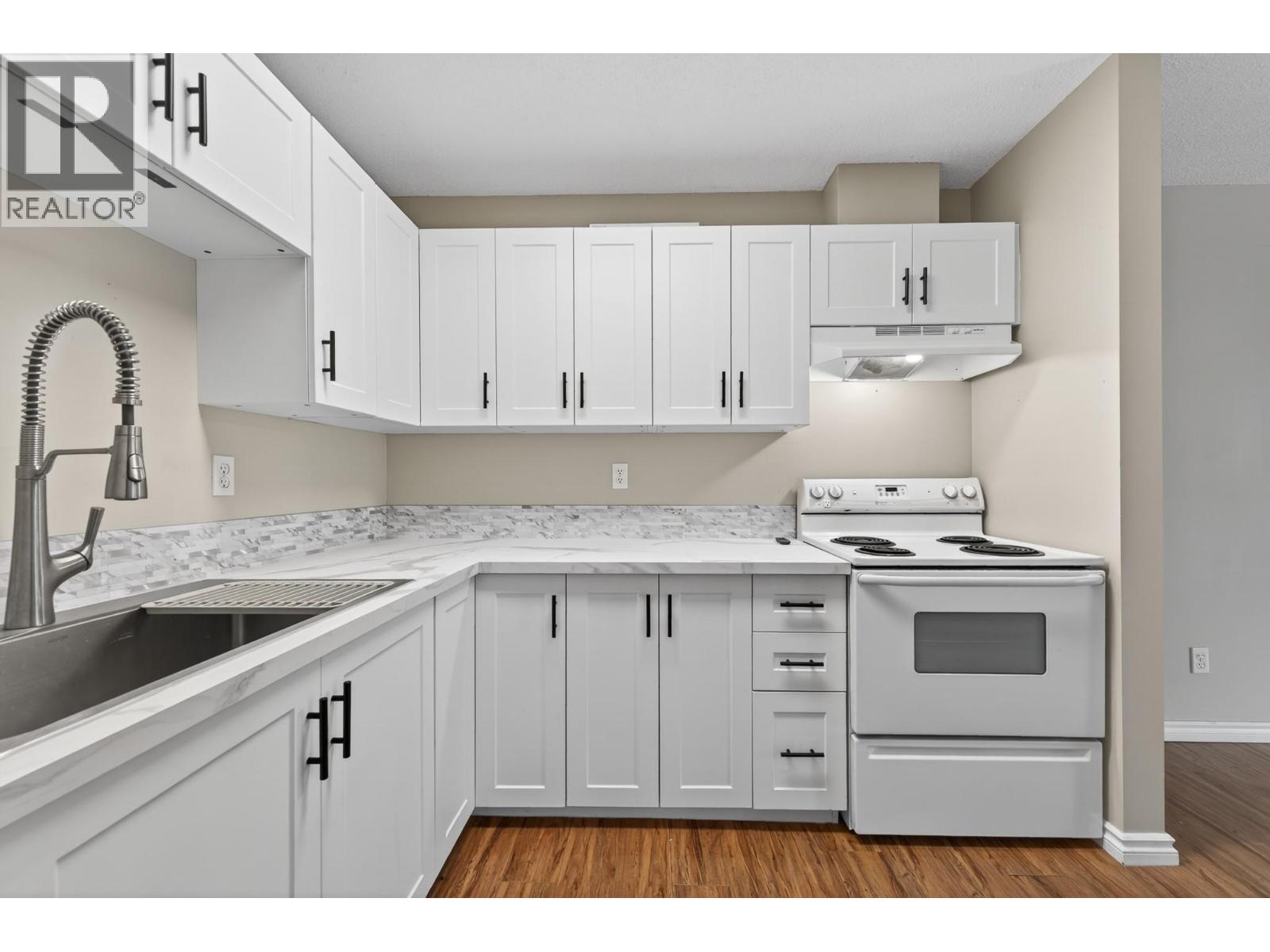 1221 Hugh Allan Drive Drive Unit# 11, Kamloops, British Columbia  V1S 1M7 - Photo 5 - 10390634