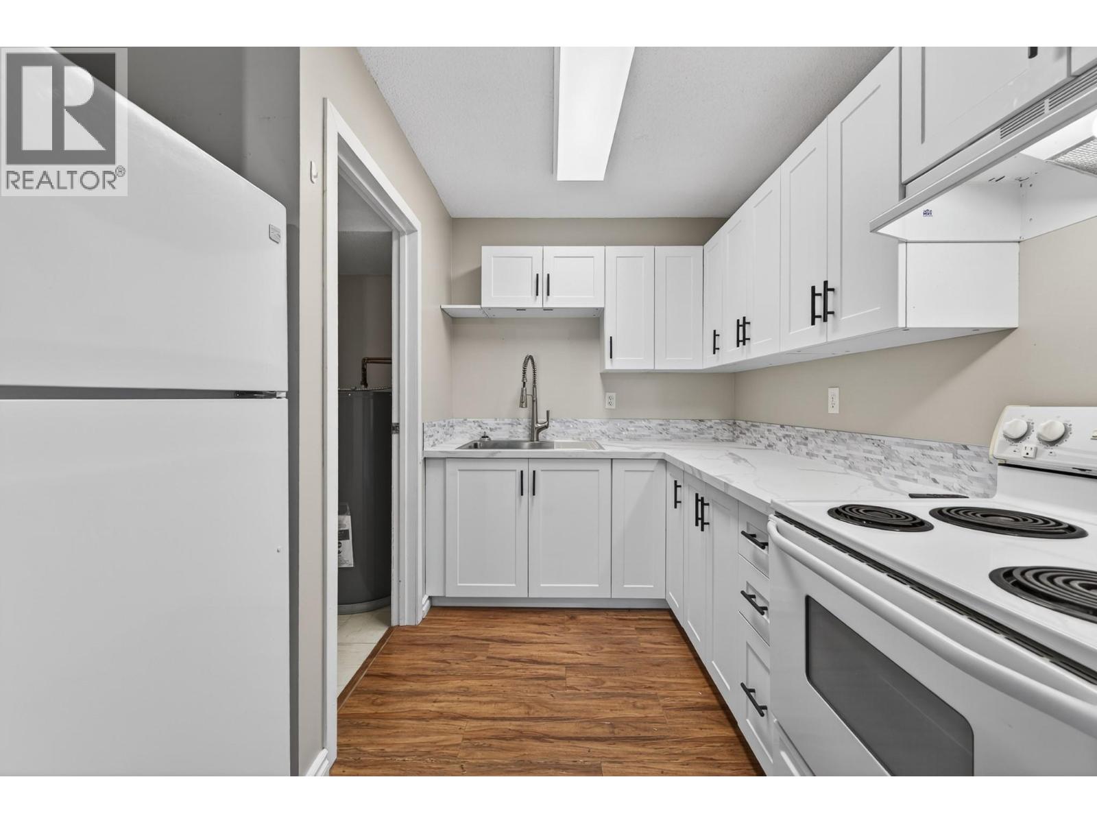 1221 Hugh Allan Drive Drive Unit# 11, Kamloops, British Columbia  V1S 1M7 - Photo 6 - 10390634