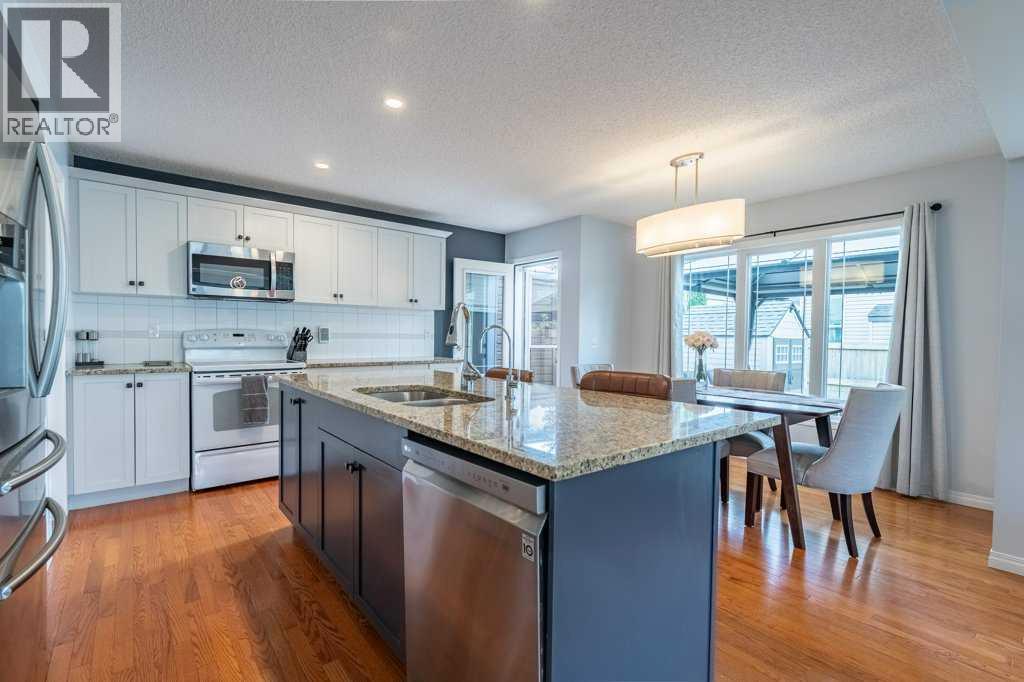 15 Windwood Grove SW, Airdrie, Alberta  T4B 3T2 - Photo 8 - A2321440