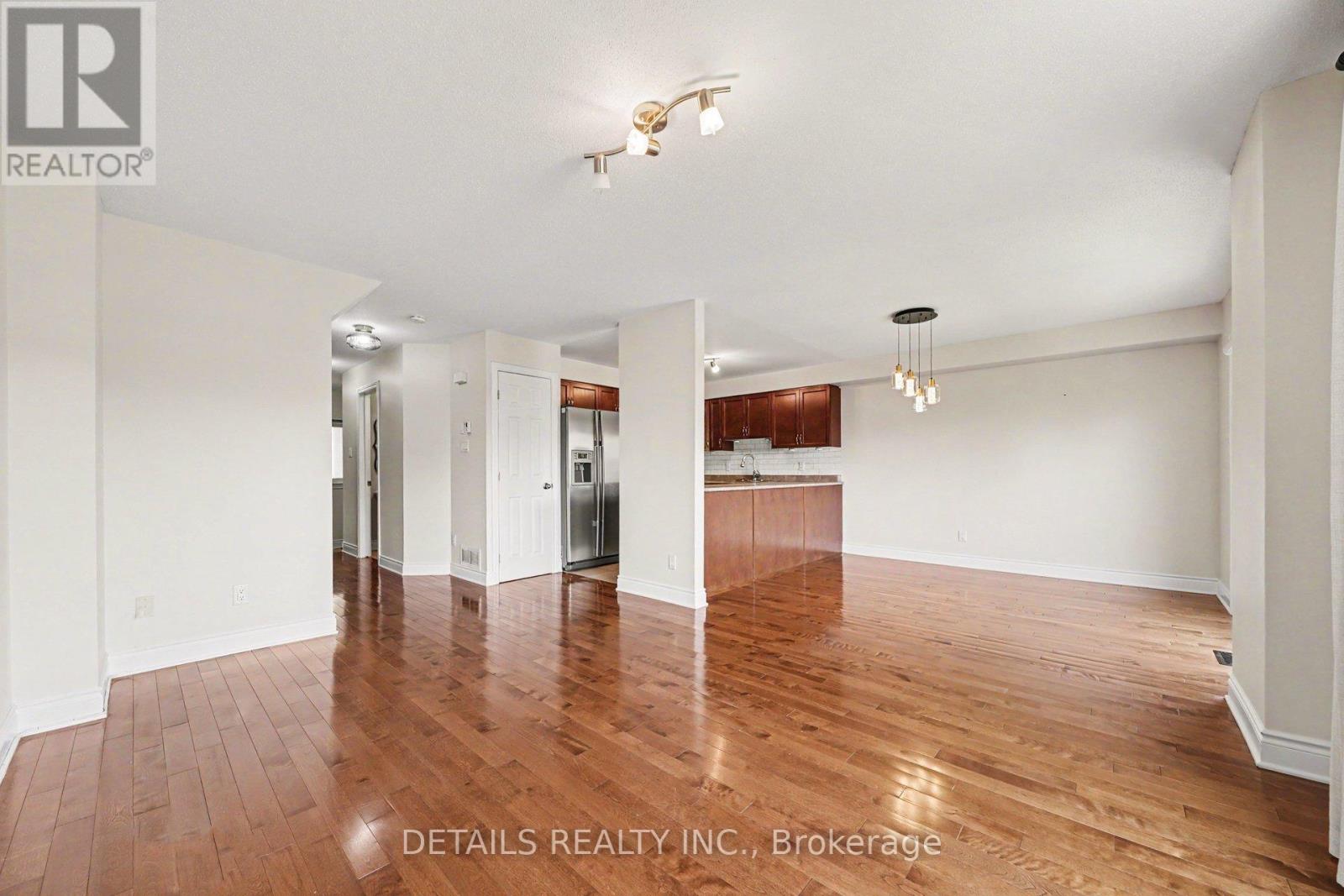 261 Parkin Circle, Ottawa, Ontario  K1T 4G8 - Photo 3 - X13655720