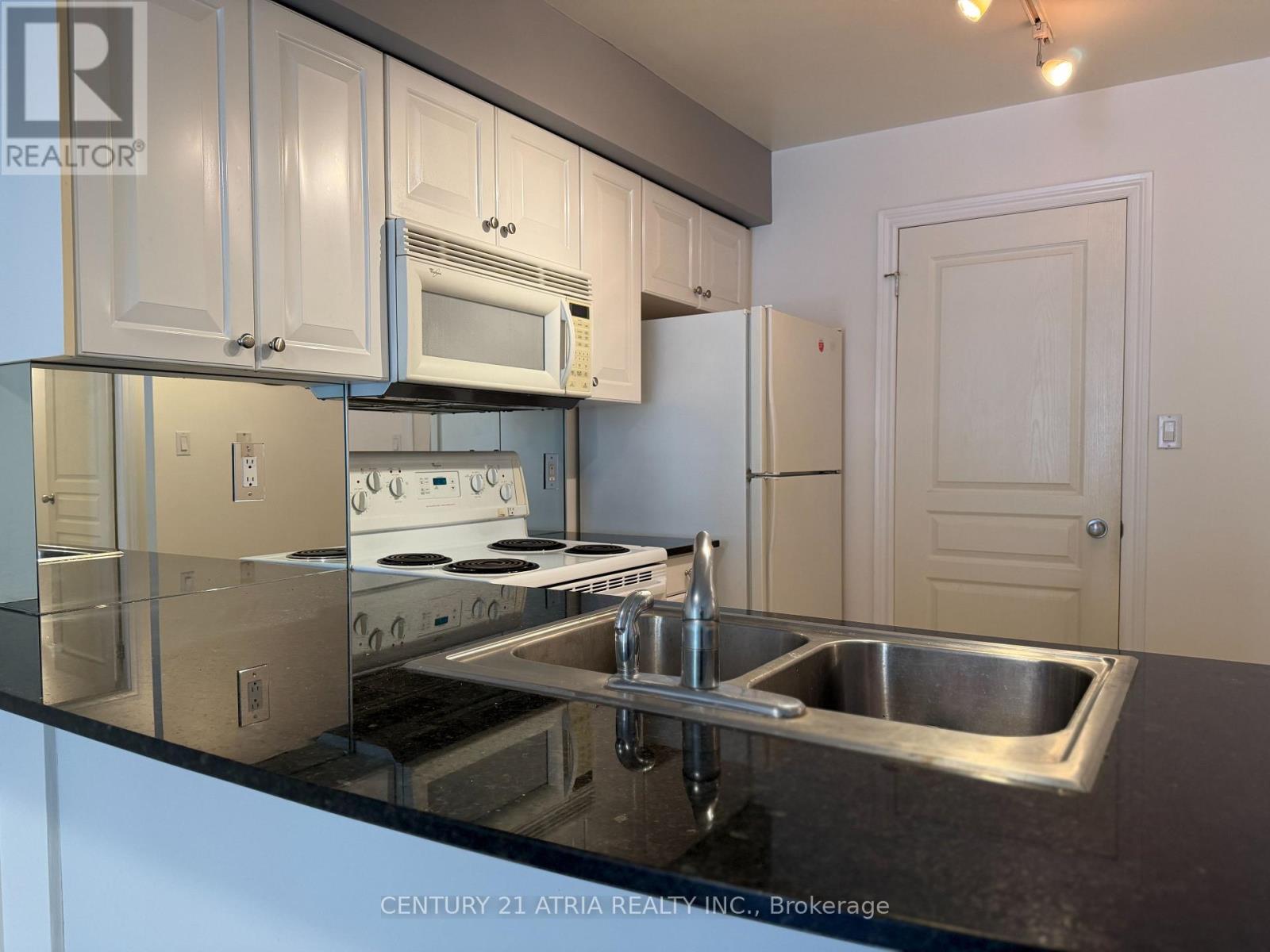 602 - 801 Bay Street, Toronto, Ontario M5S 1Y9 - Photo 3 - C13655744