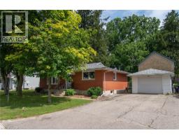 13 LEWIS Street, New Hamburg, Ontario
