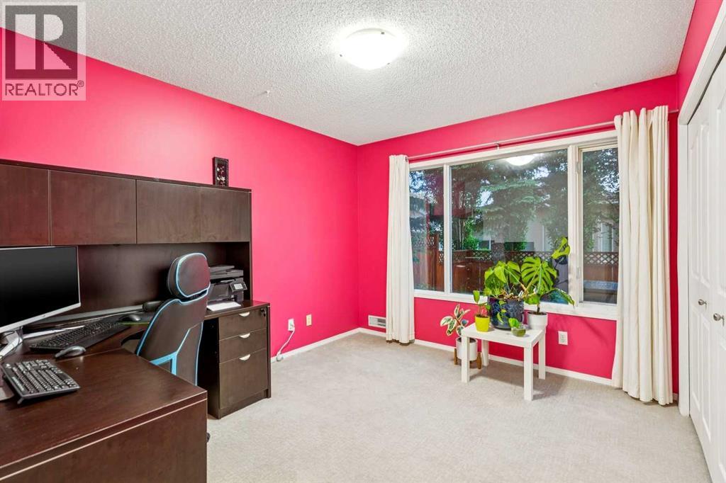 5 Royal Crest Terrace NW, Calgary, Alberta  T3G 4M3 - Photo 37 - A2321634