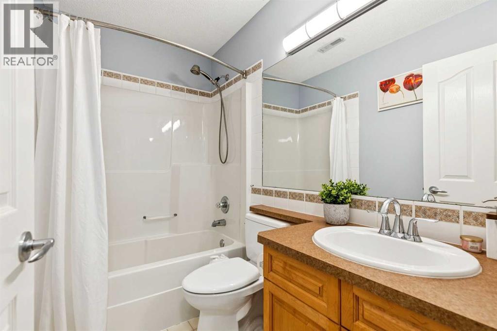5 Royal Crest Terrace NW, Calgary, Alberta  T3G 4M3 - Photo 39 - A2321634
