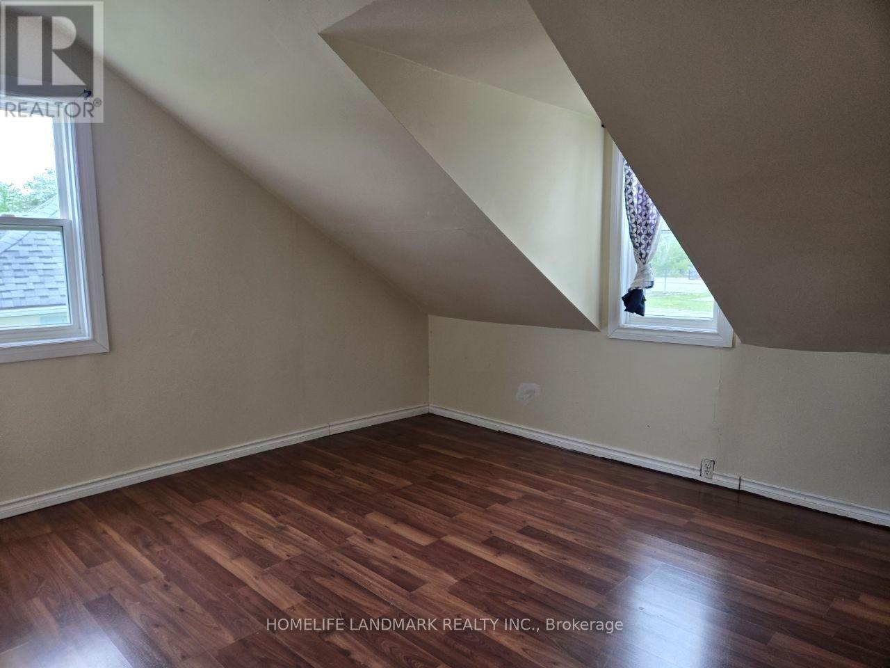 16 Elm Grove Avenue, Richmond Hill, Ontario L4E 2T2 - Photo 13 - N13655728