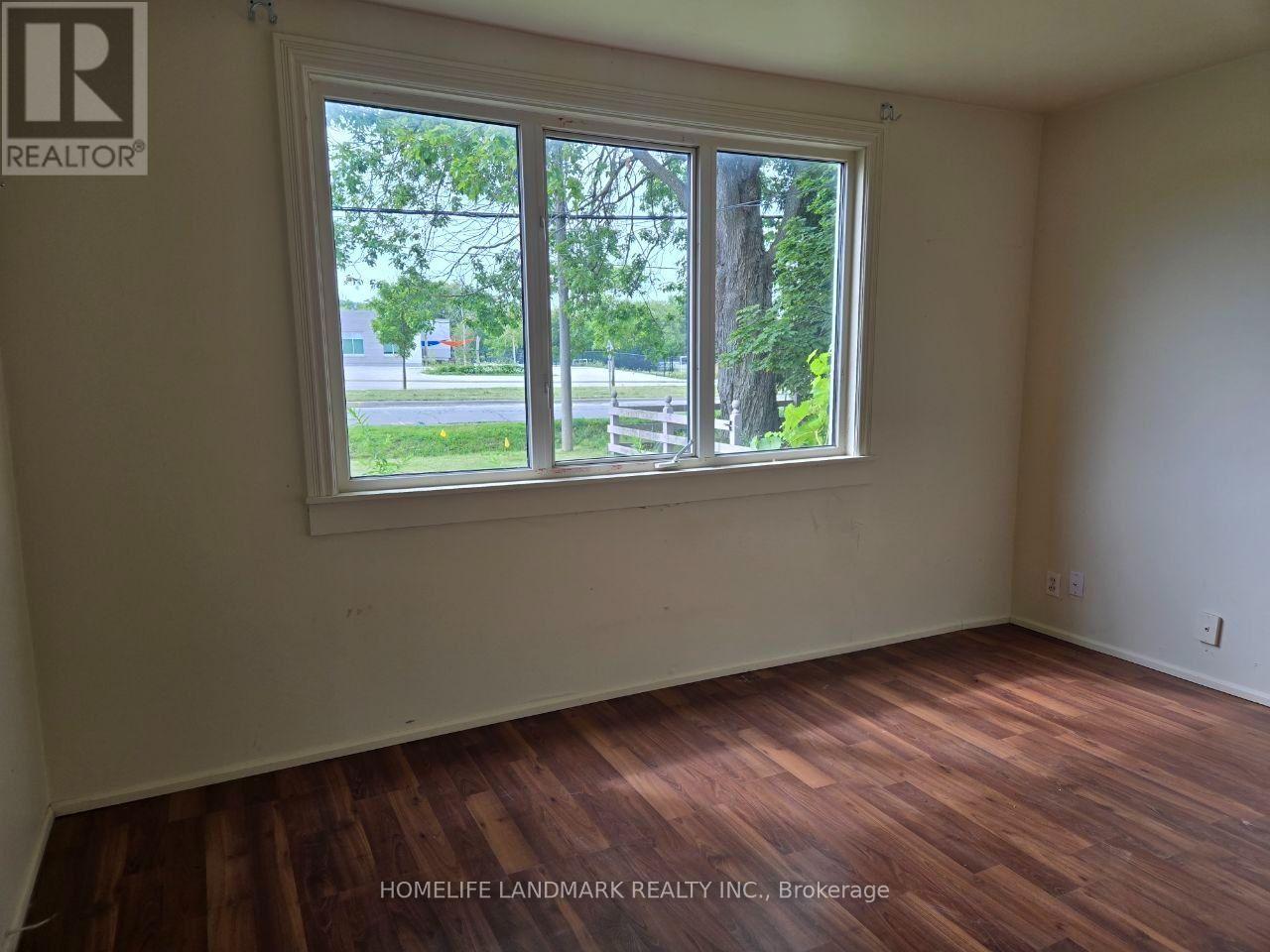 16 Elm Grove Avenue, Richmond Hill, Ontario L4E 2T2 - Photo 6 - N13655728