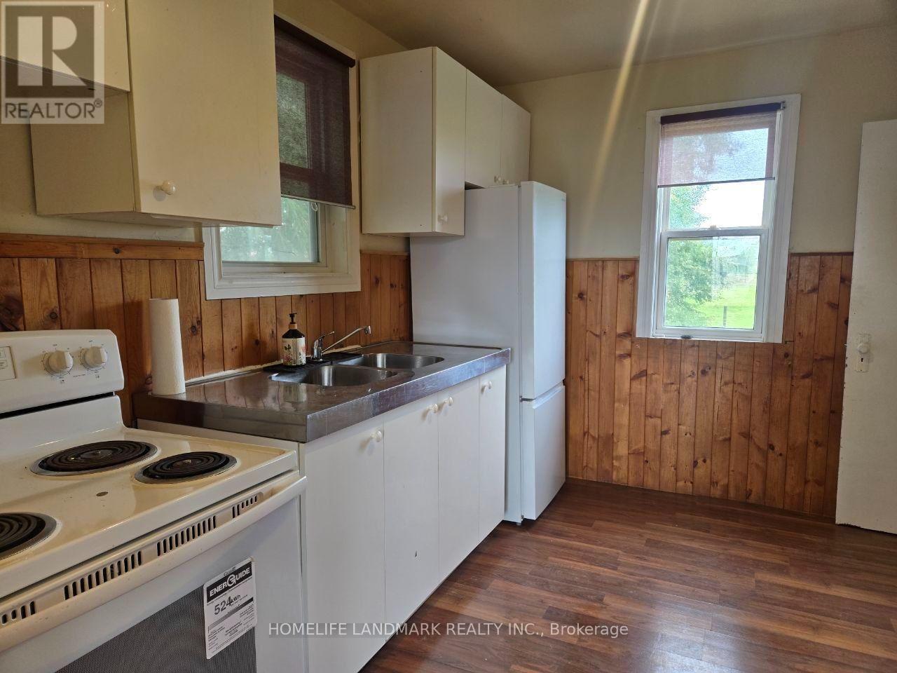 16 Elm Grove Avenue, Richmond Hill, Ontario L4E 2T2 - Photo 8 - N13655728