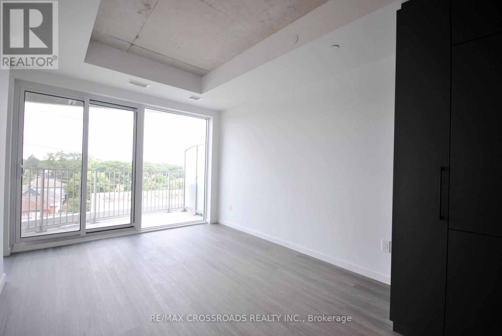 689 The Queensway Drive, Toronto, Ontario  M8Y 1L1 - Photo 11 - W13655734