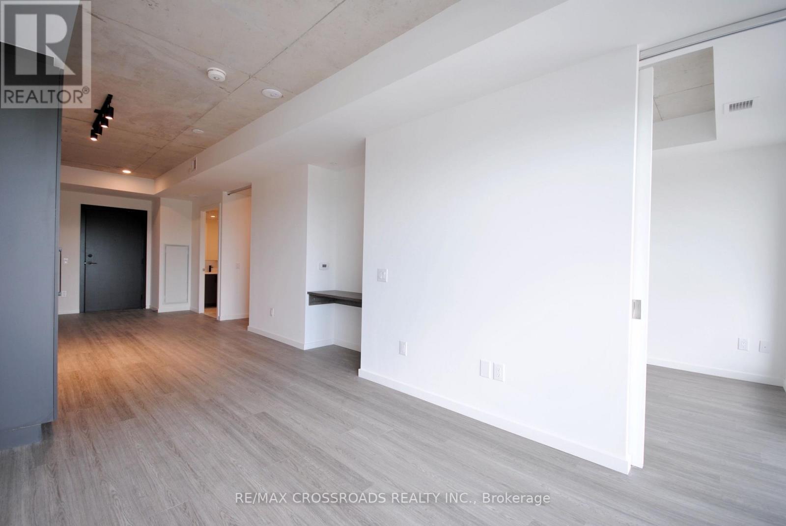 689 The Queensway Drive, Toronto, Ontario  M8Y 1L1 - Photo 12 - W13655734