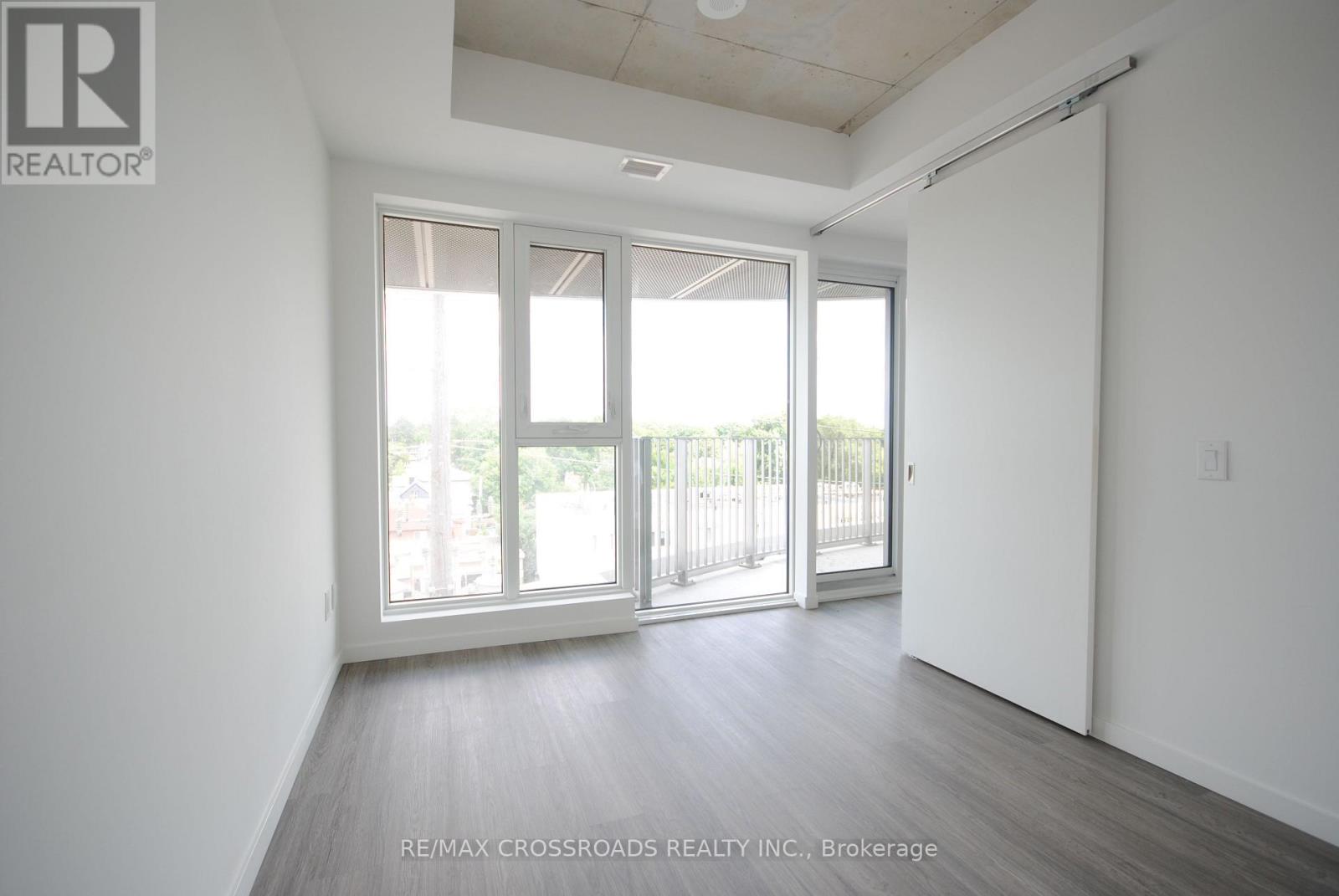 689 The Queensway Drive, Toronto, Ontario  M8Y 1L1 - Photo 15 - W13655734